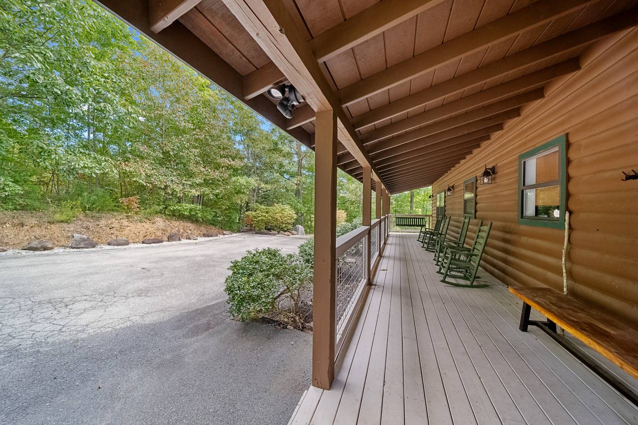 Zero-step entry makes arrival easy and convenient Zero-step entry makes arrival easy and convenient