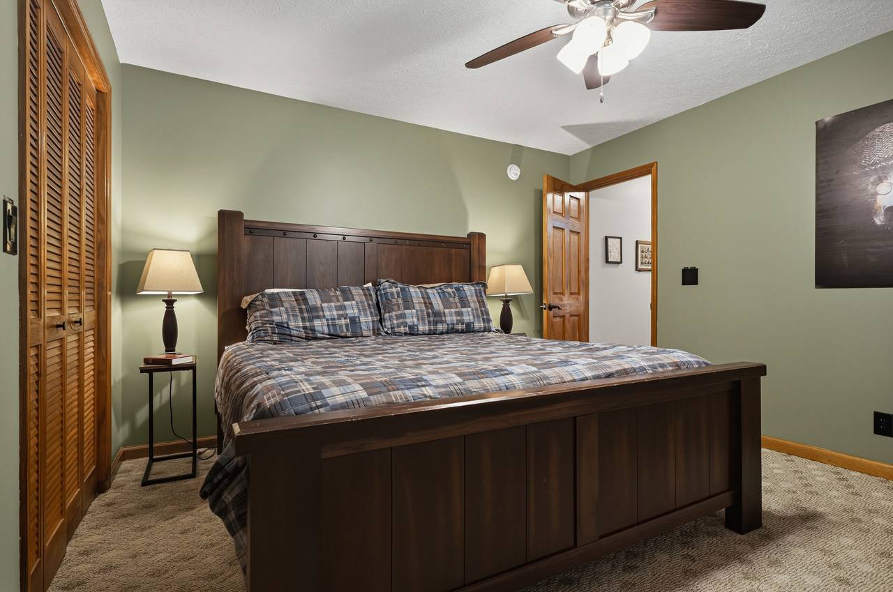 Second king suite with cozy cabin charm Second king suite with cozy cabin charm