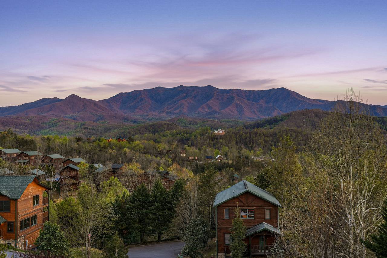 Beautiful views of The Great Smoky Mountains of TN! Beautiful views of The Great Smoky Mountains of TN!