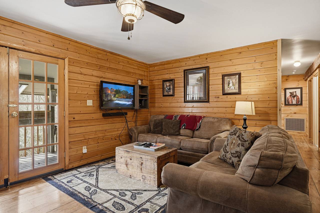 Open living space perfect for movies & game nights Open living space perfect for movies & game nights