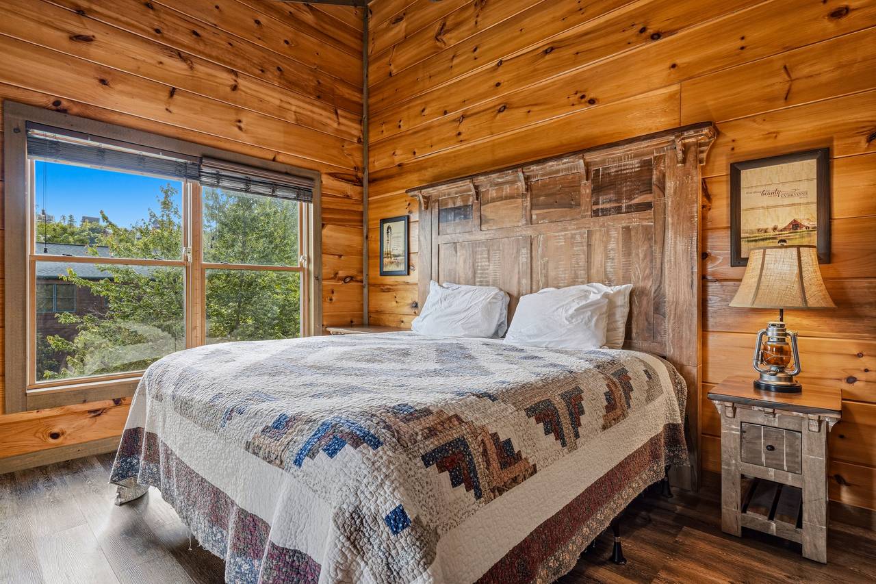 King with Ensuite Full Bath, Fireplace, TV, & Deck Access King with Ensuite Full Bath, Fireplace, TV, & Deck Access