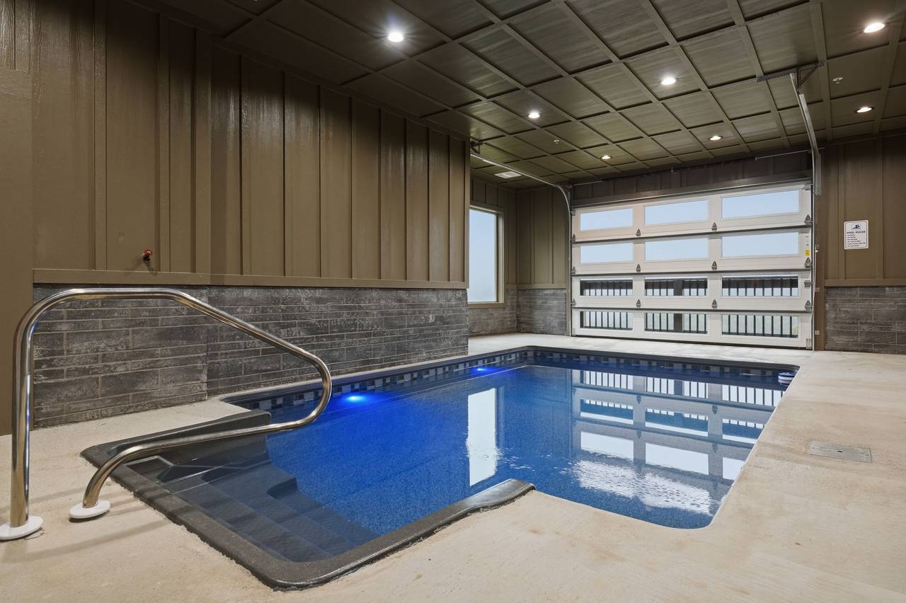 Enjoy private swimming without ever leaving the cabin Enjoy private swimming without ever leaving the cabin
