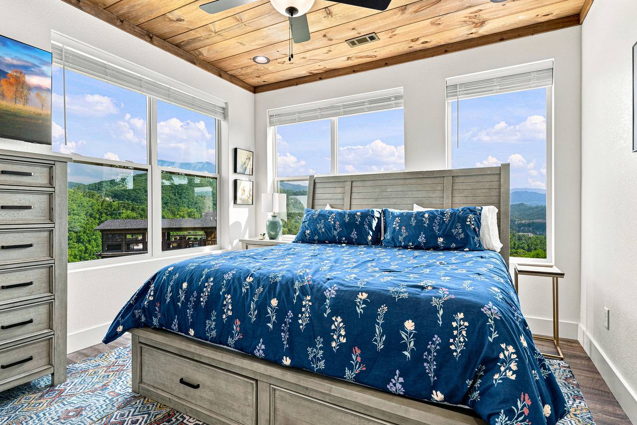Another upper King bedroom with Smart TV & private bath Another upper King bedroom with Smart TV & private bath