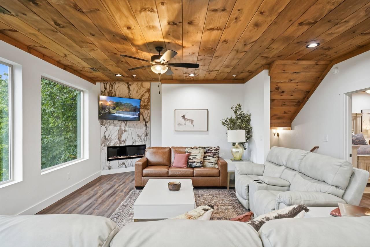 Relax by the fireplace while enjoying Smoky Mountain views Relax by the fireplace while enjoying Smoky Mountain views