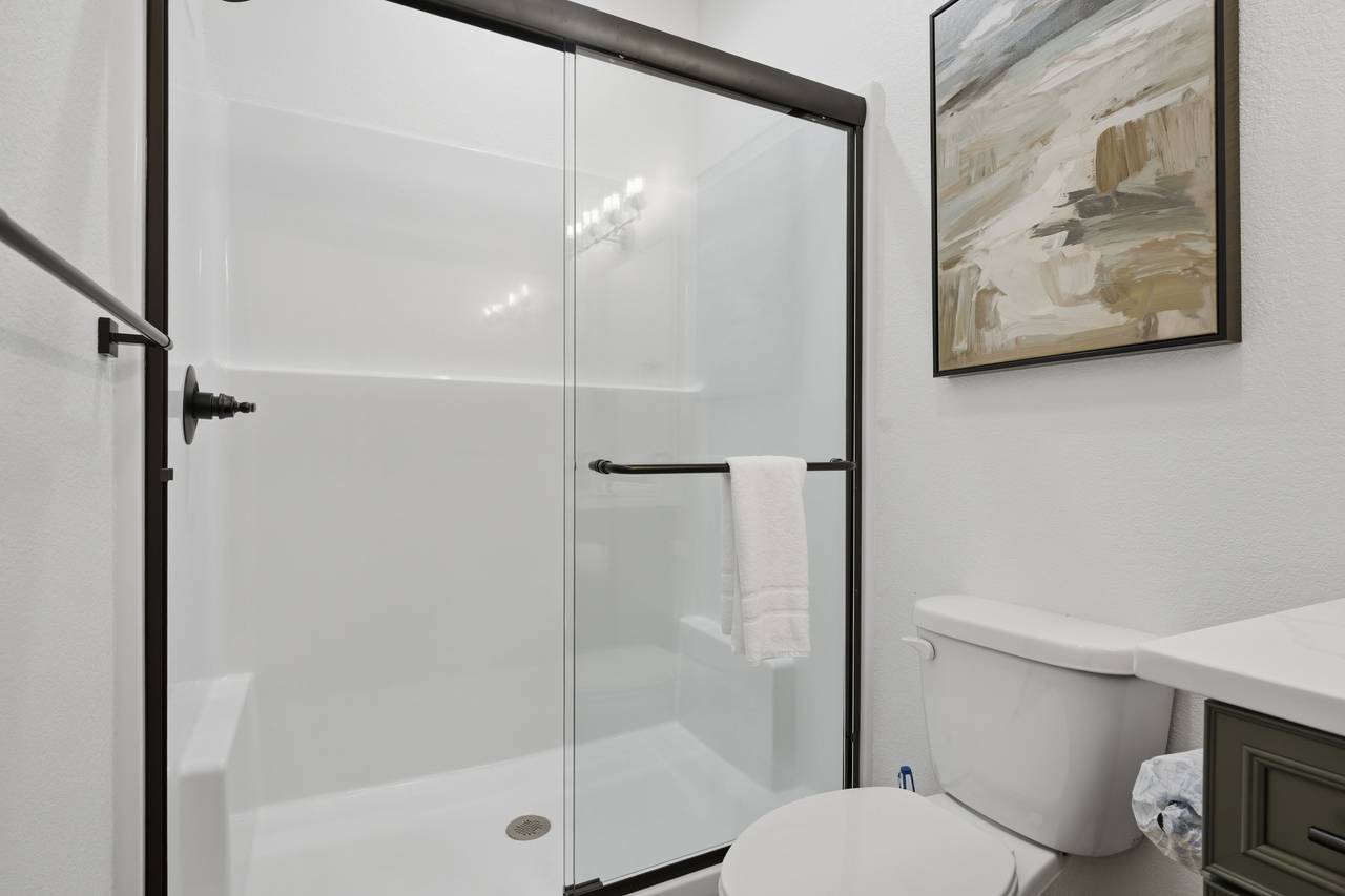 Upper King ensuite with private standing shower Upper King ensuite with private standing shower