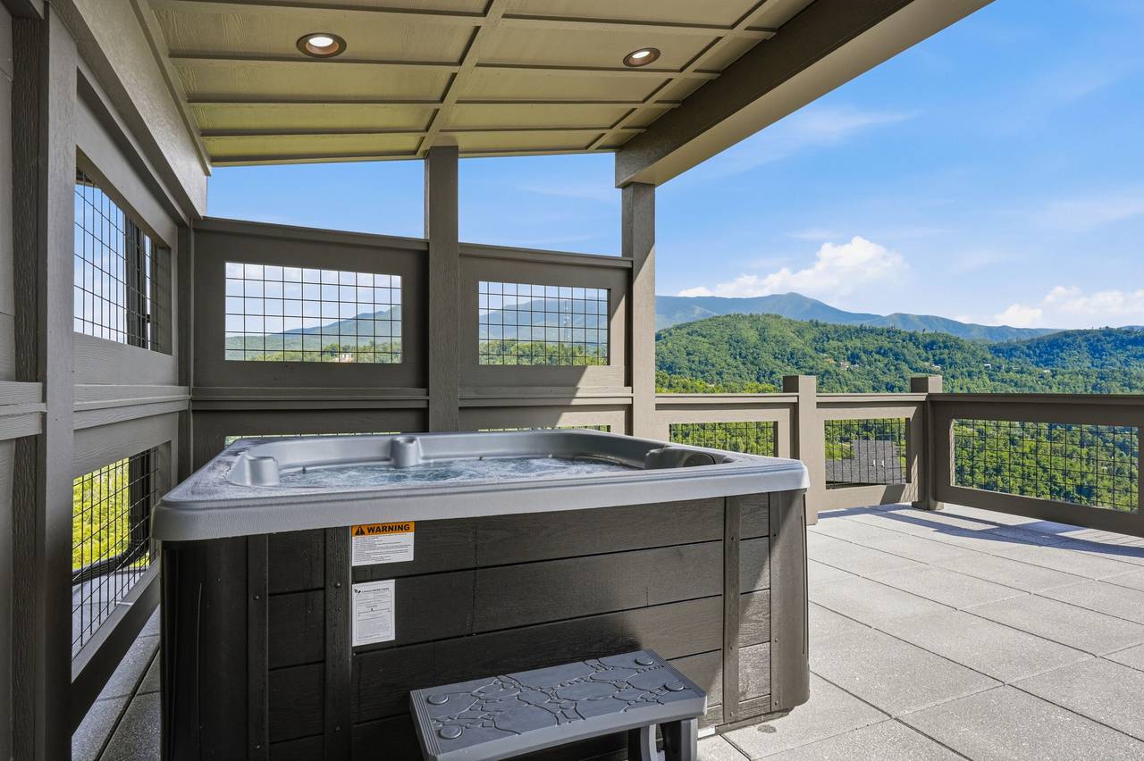 Private rooftop hot tub with sweeping mountain views Private rooftop hot tub with sweeping mountain views