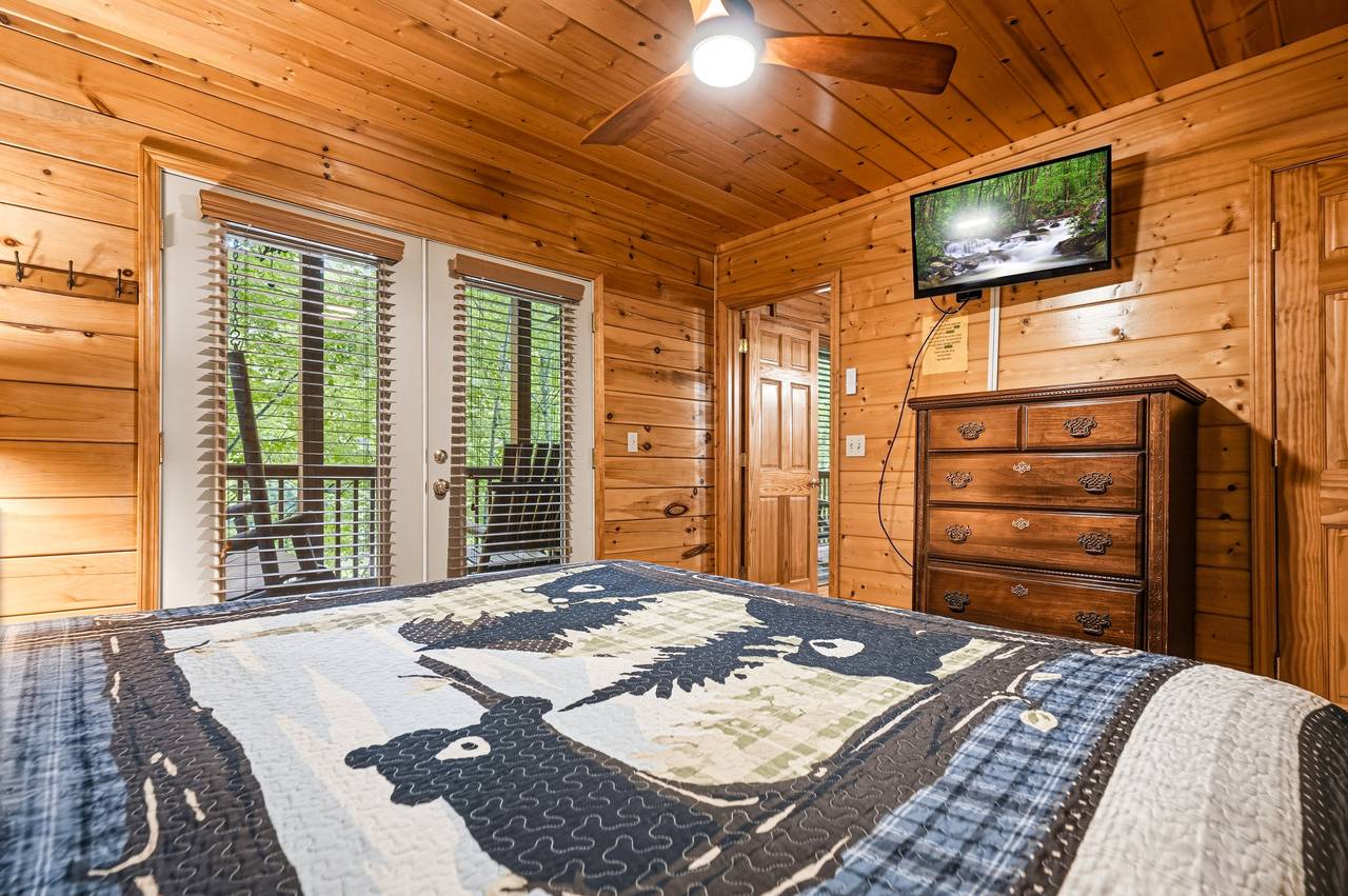 King Bedroom With Deck Access & Full Bath King Bedroom With Deck Access & Full Bath