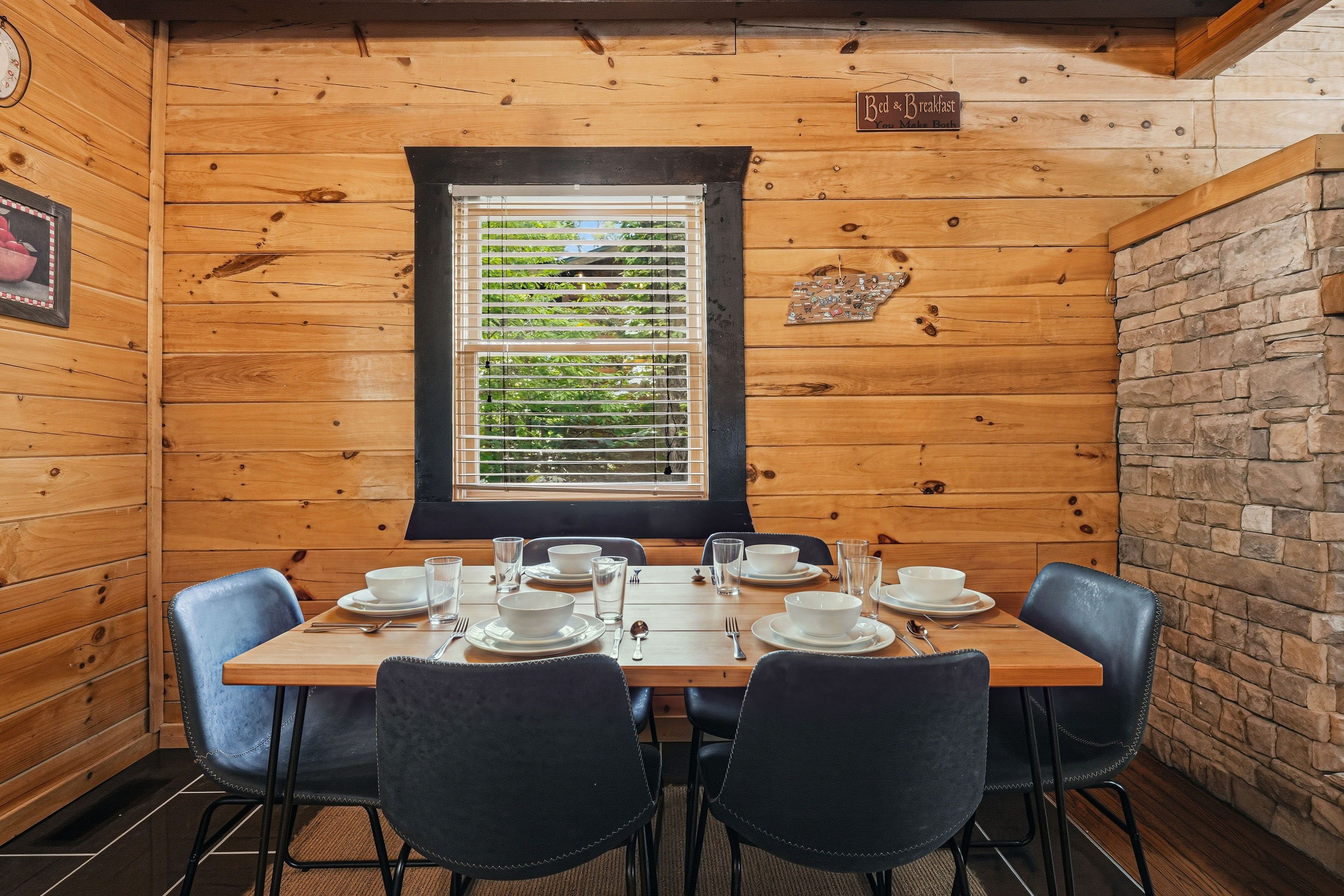 Dining table seats 6 for meals together