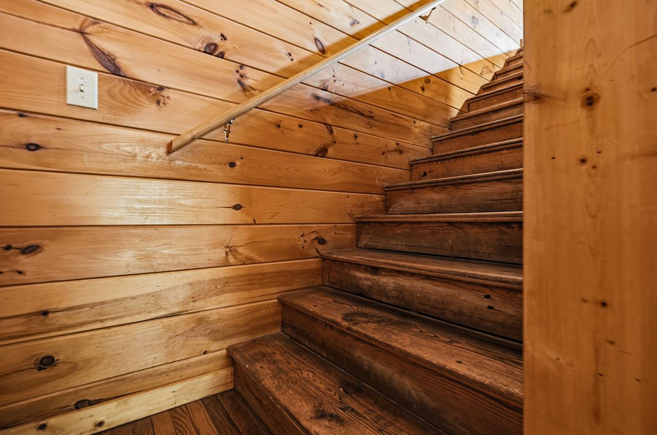 Staircase to upper level Staircase to upper level