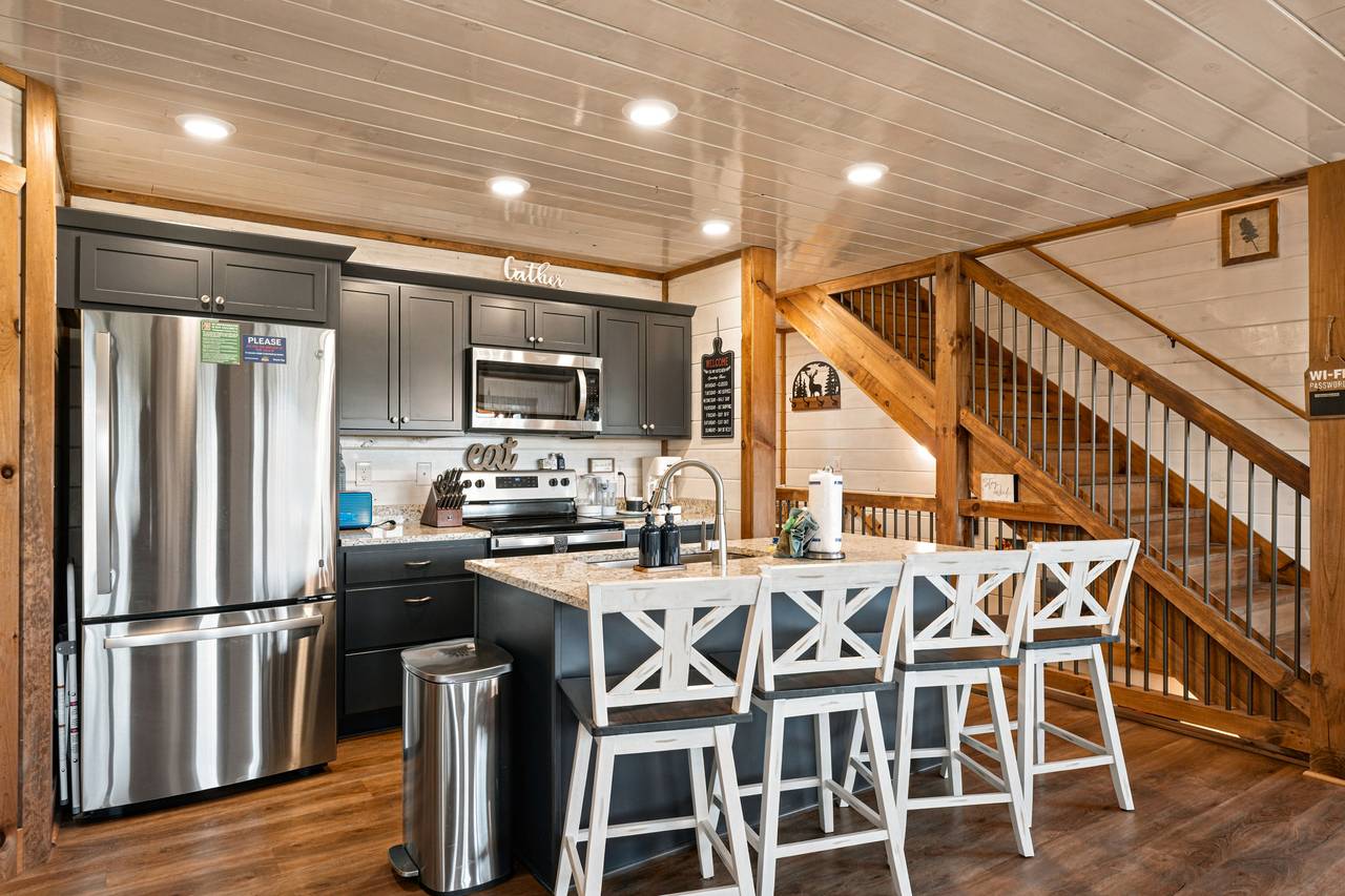 <span class="name">Prepare meals with ease in the full kitchen</span> <span class="name">Prepare meals with ease in the full kitchen</span>