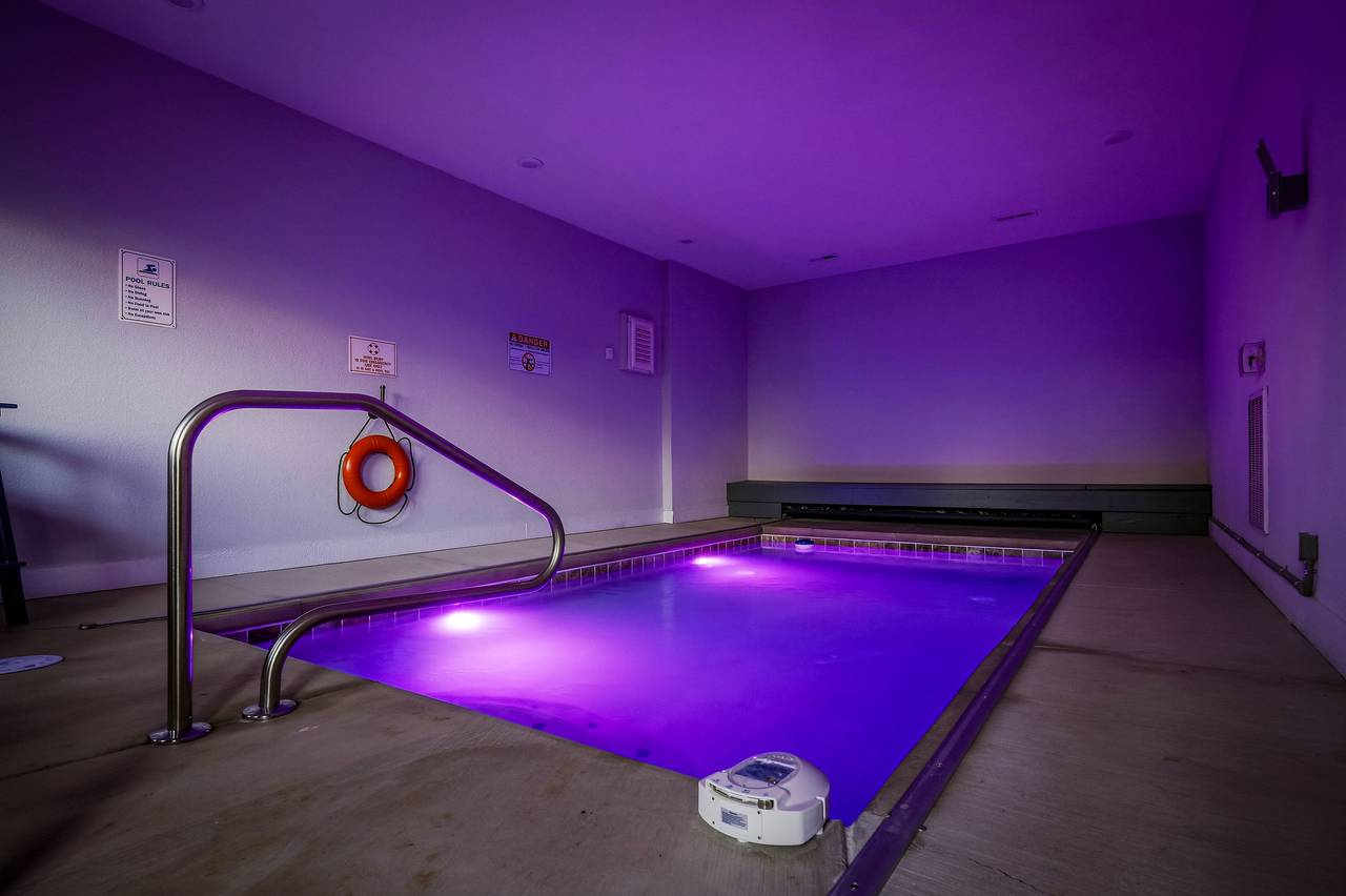 <span class="name">Splash and play in your own private indoor heated pool</span> <span class="name">Splash and play in your own private indoor heated pool</span>