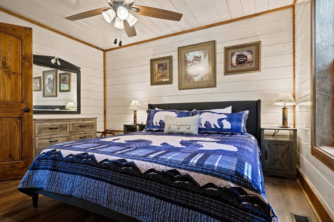 <span class="name">Primary king bedroom with private ensuite bath</span> <span class="name">Primary king bedroom with private ensuite bath</span>
