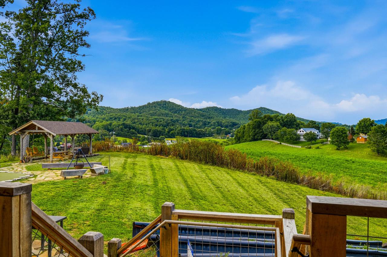 <span class="name">Outdoor space designed for relaxing & making memories</span> <span class="name">Outdoor space designed for relaxing & making memories</span>