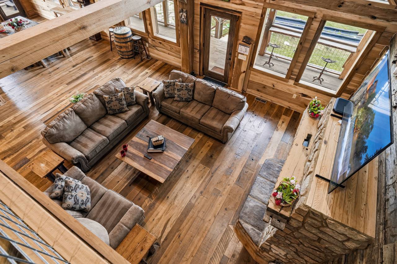 <span class="name">Warm wood finishes create a cozy mountain gathering space</span> <span class="name">Warm wood finishes create a cozy mountain gathering space</span>