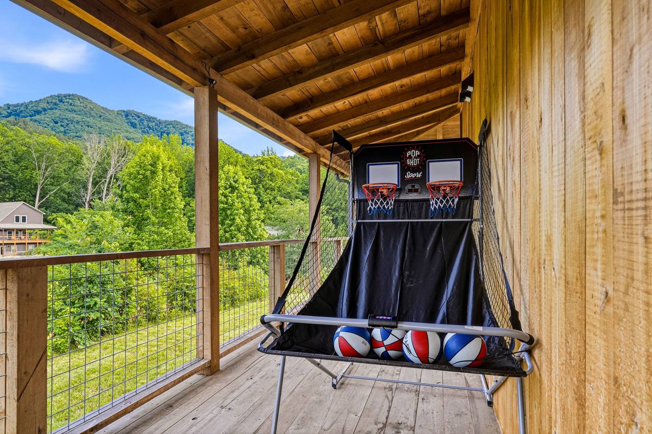 <span class="name">Hoops Basketball for family fun</span> <span class="name">Hoops Basketball for family fun</span>