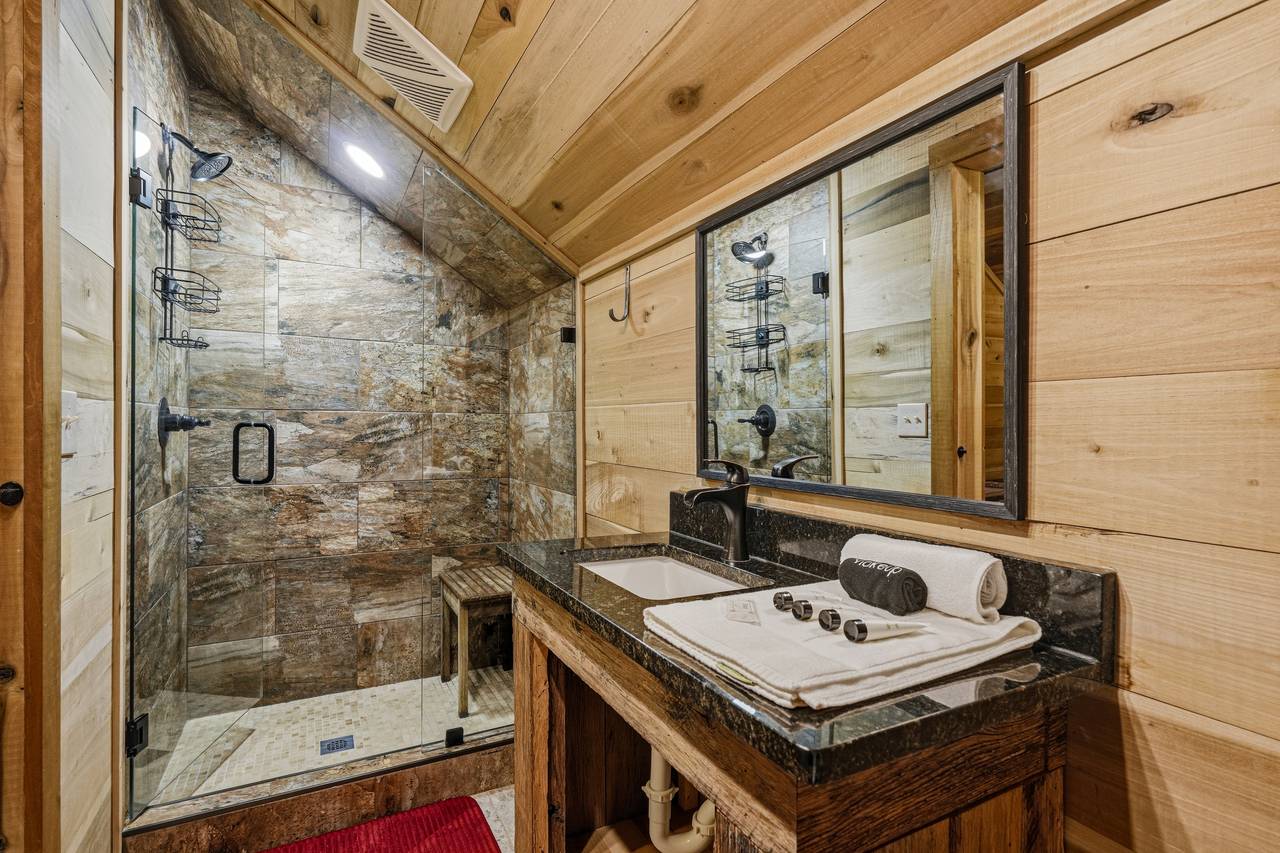<span class="name">Full bathroom with shower, toilet & vanity</span> <span class="name">Full bathroom with shower, toilet & vanity</span>