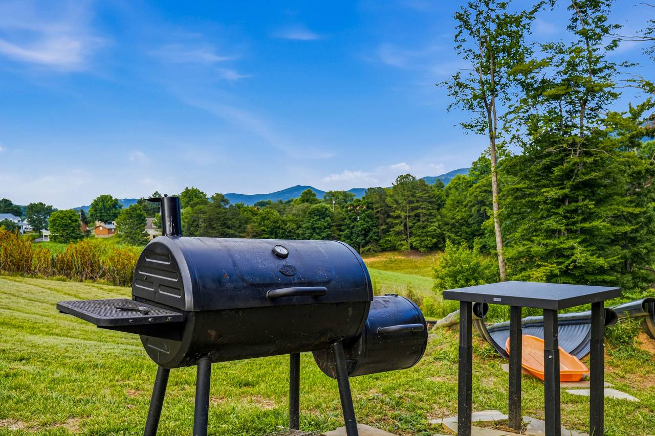 <span class="name">Charcoal grill for easy meals after a day exploring</span> <span class="name">Charcoal grill for easy meals after a day exploring</span>