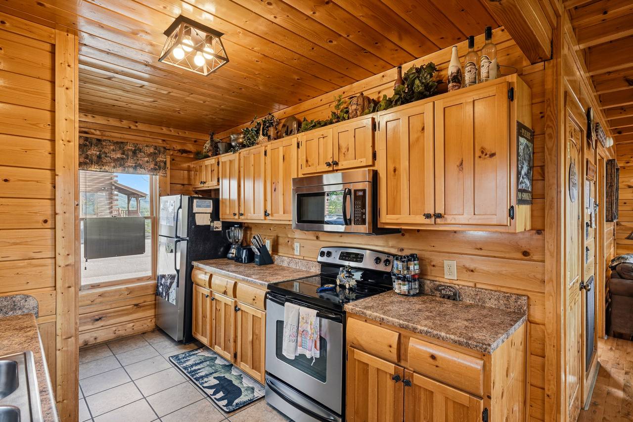 <span class="name">Fully equipped kitchen with stainless appliances</span> <span class="name">Fully equipped kitchen with stainless appliances</span>