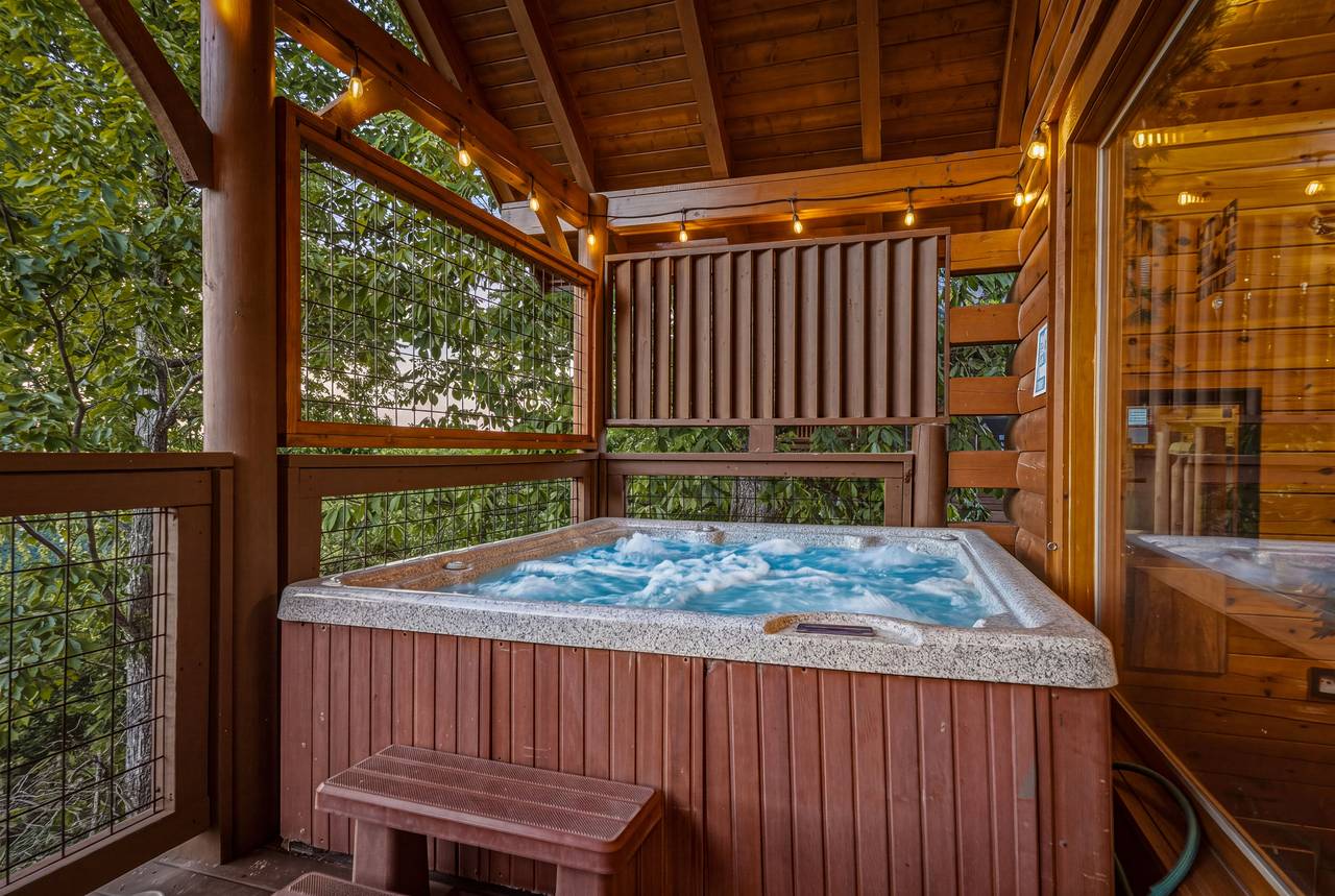 <span class="name">Unwind in the hot tub surrounded by nature</span> <span class="name">Unwind in the hot tub surrounded by nature</span>