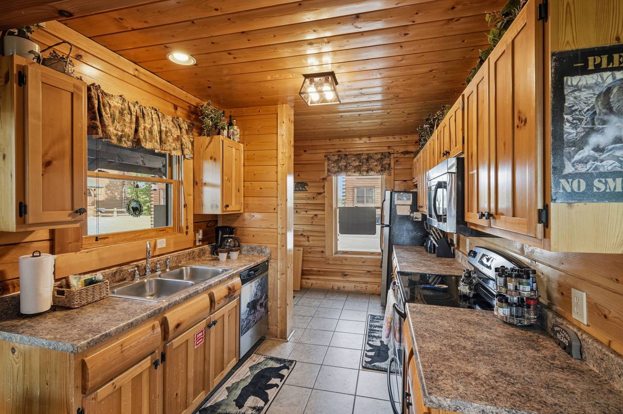 <span class="name">Fully equipped kitchen with stainless appliances</span> <span class="name">Fully equipped kitchen with stainless appliances</span>