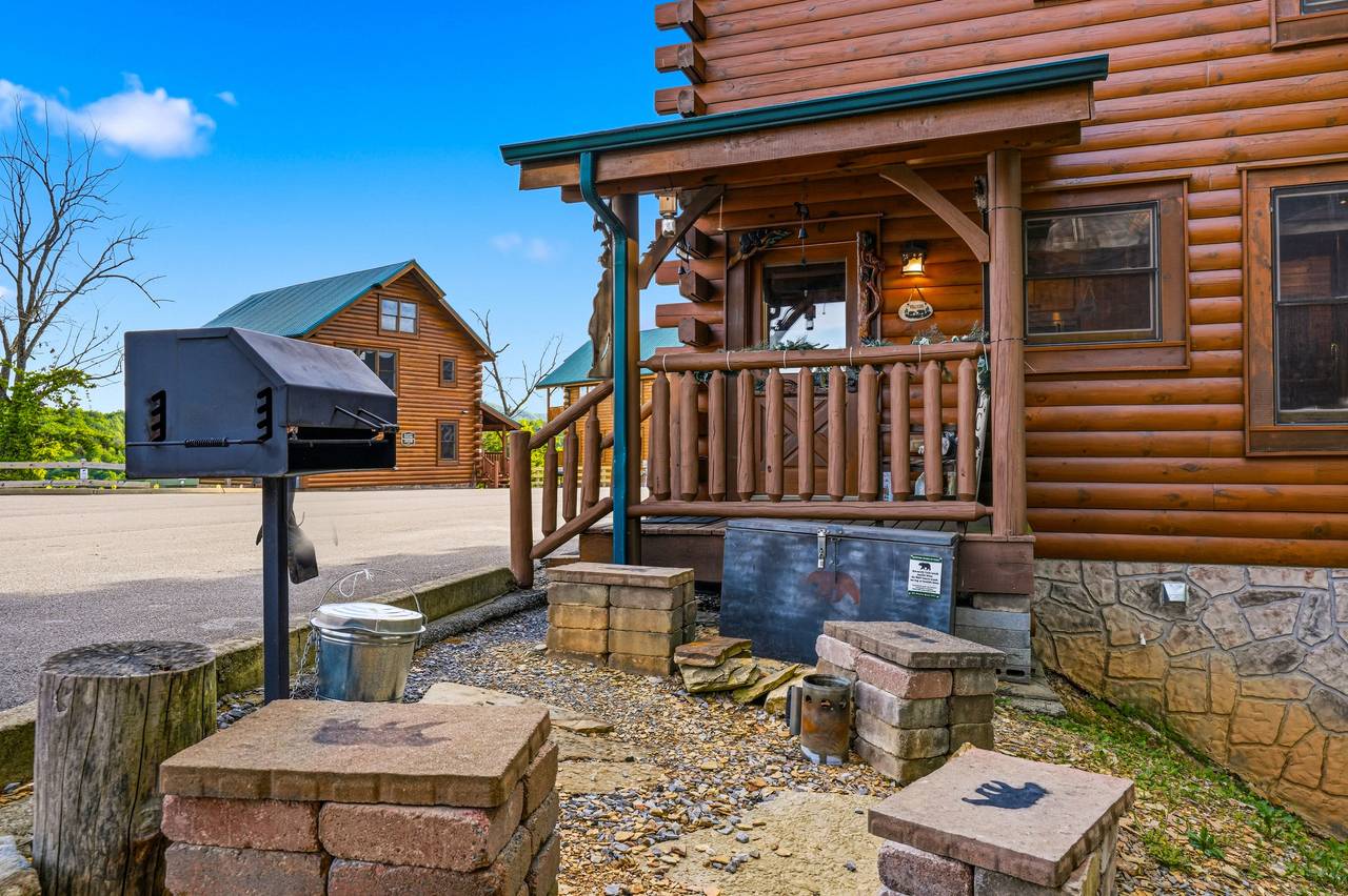 <span class="name">Charcoal grill area for mountain cabin cookouts</span> <span class="name">Charcoal grill area for mountain cabin cookouts</span>