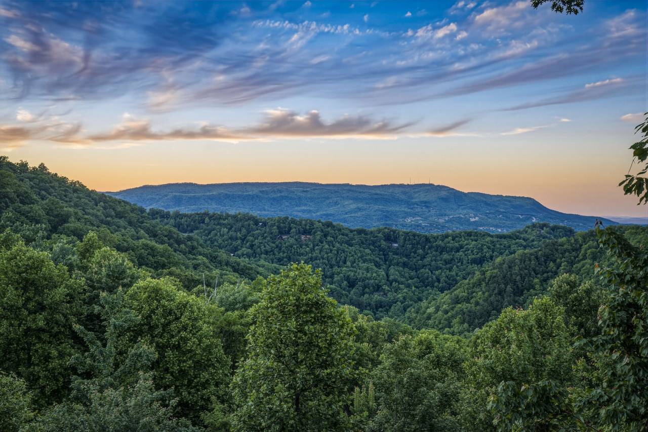 <span class="name">Picture-perfect mountain views from BearSlide Lodge</span> <span class="name">Picture-perfect mountain views from BearSlide Lodge</span>