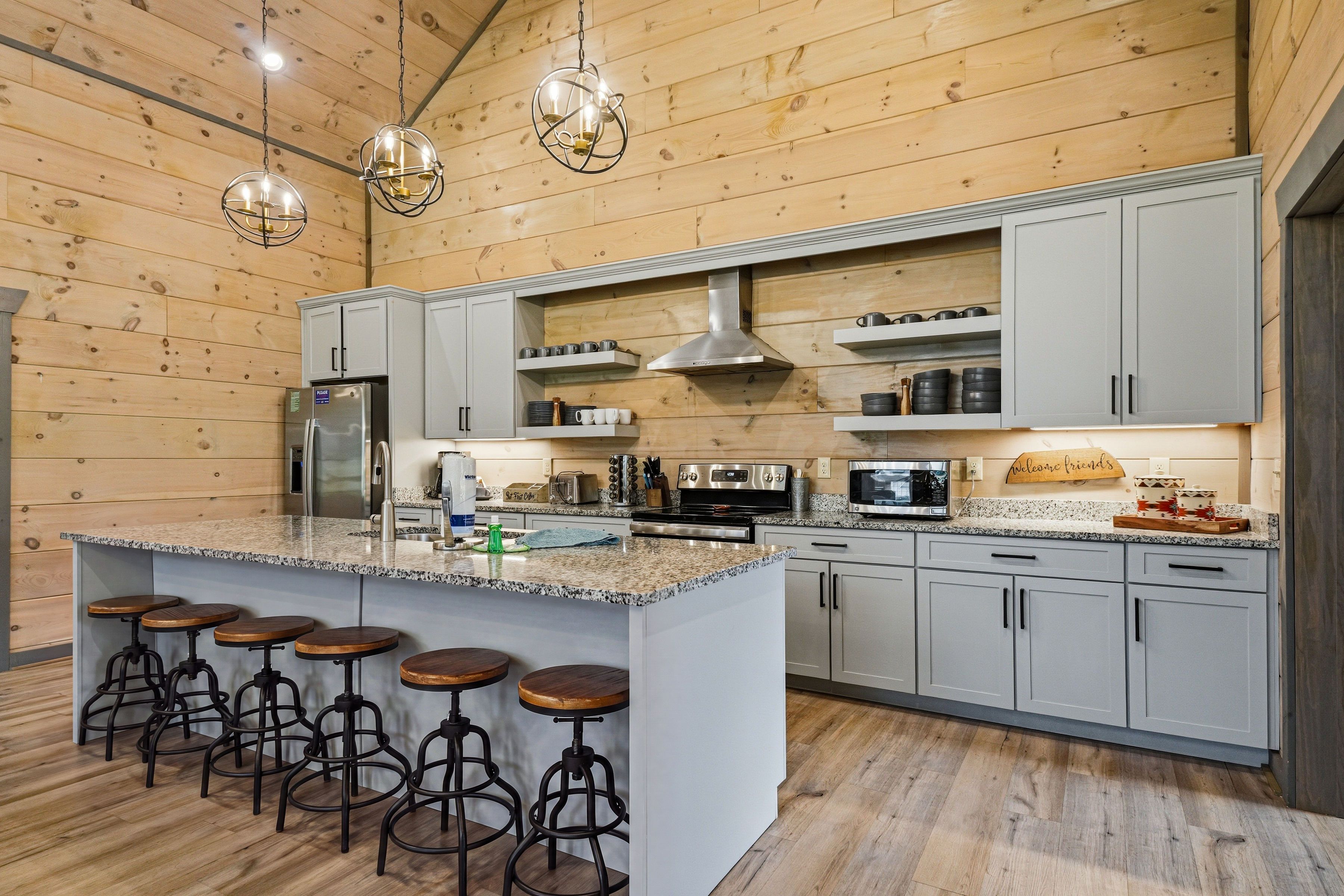 <span class="name">Spacious kitchen island offers extra prep space</span>