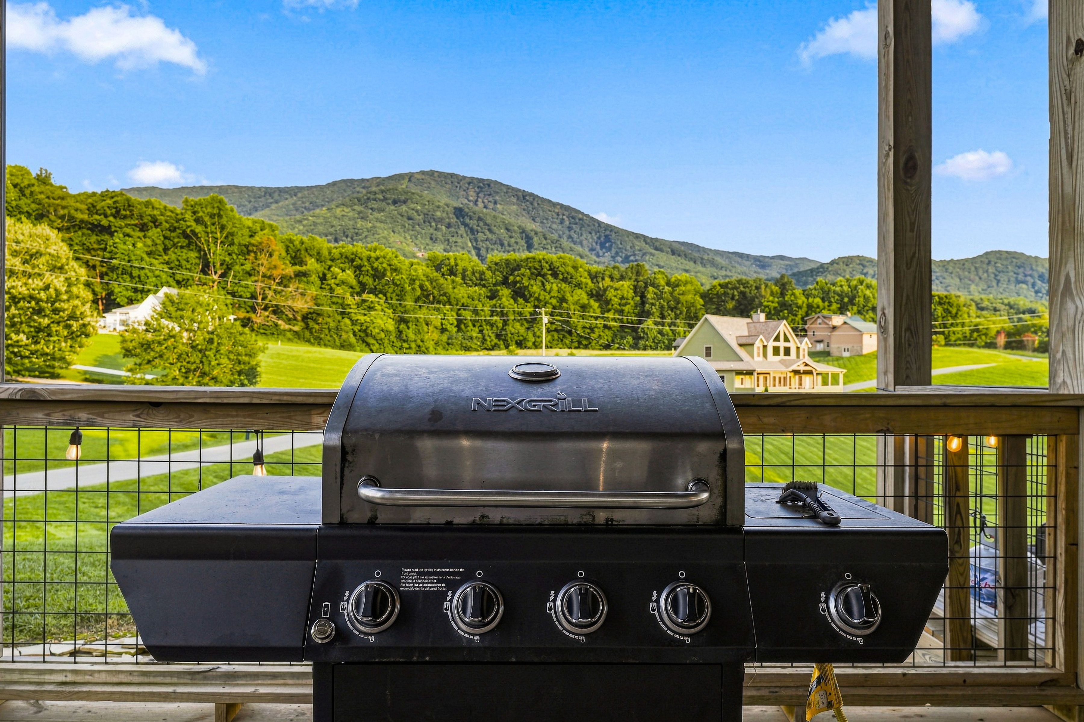 <span class="name">Outdoor gas grill makes cabin cookouts easy</span>