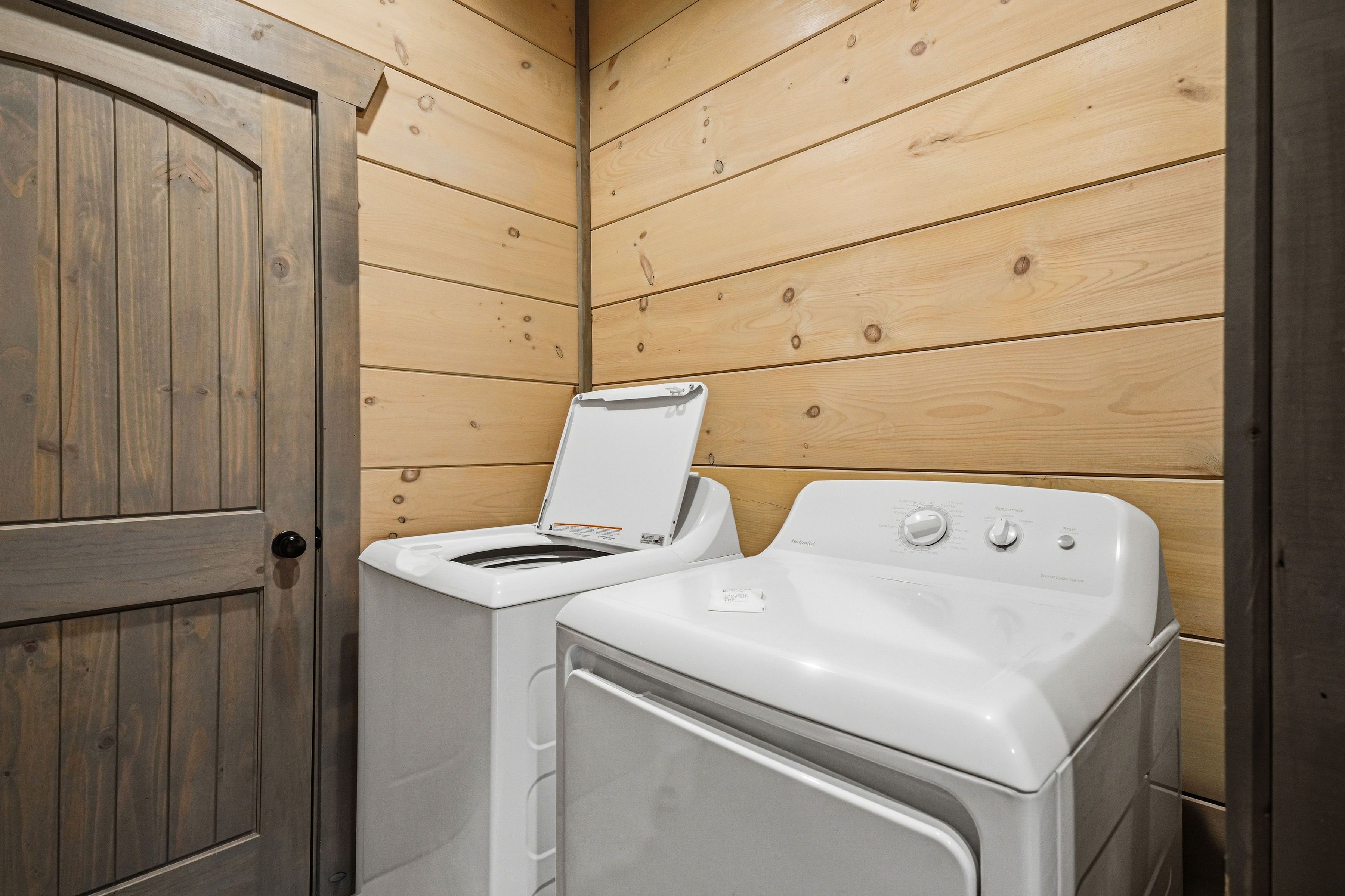 <span class="name">Washer and dryer make longer stays more convenient</span>
