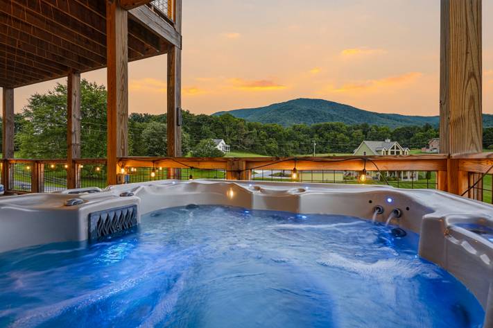 <span class="name">Unwind beneath the stars in the private hot tub</span> <span class="name">Unwind beneath the stars in the private hot tub</span>