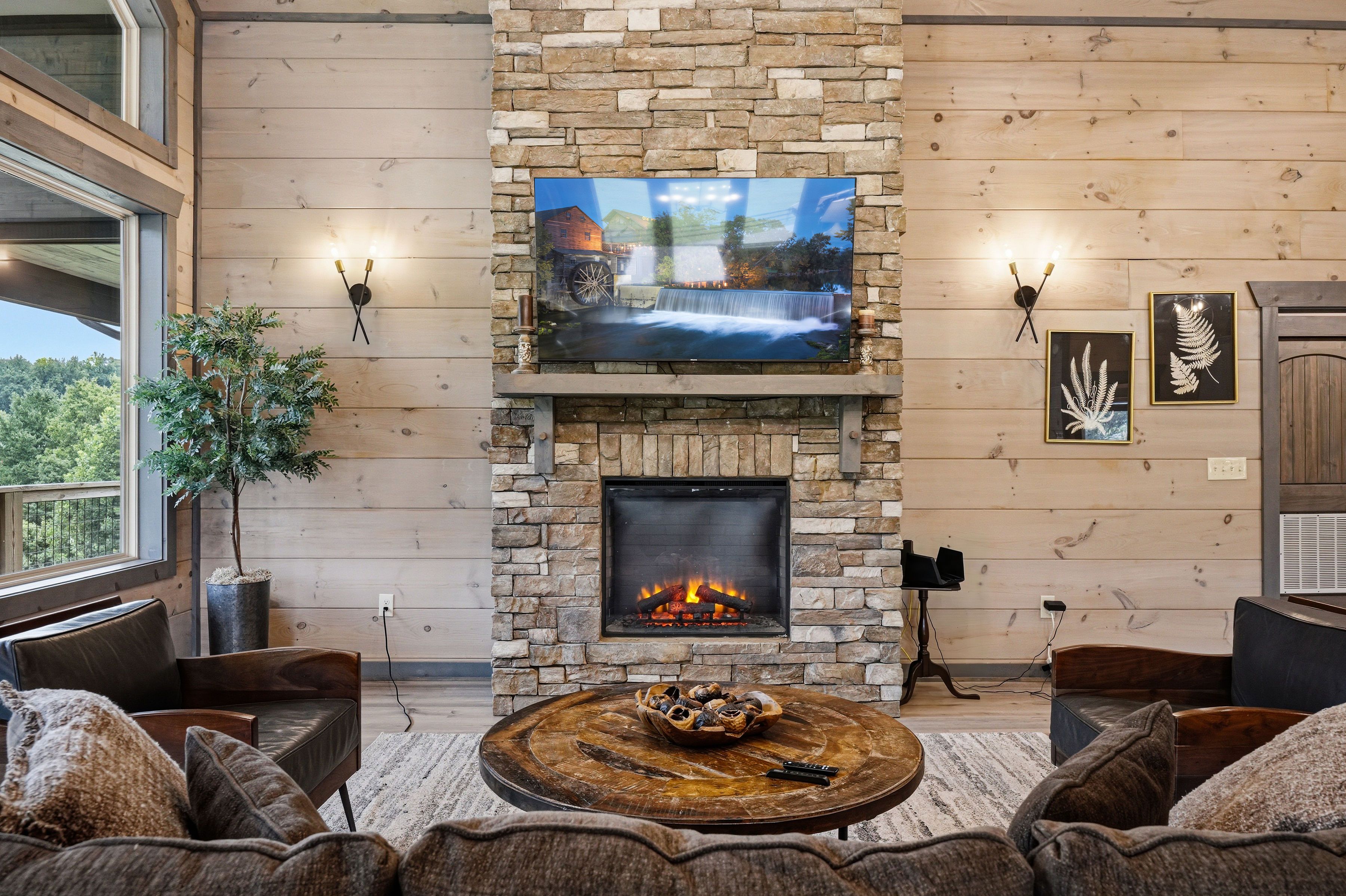 <span class="name">Smart TV offers streaming with personal logins</span>