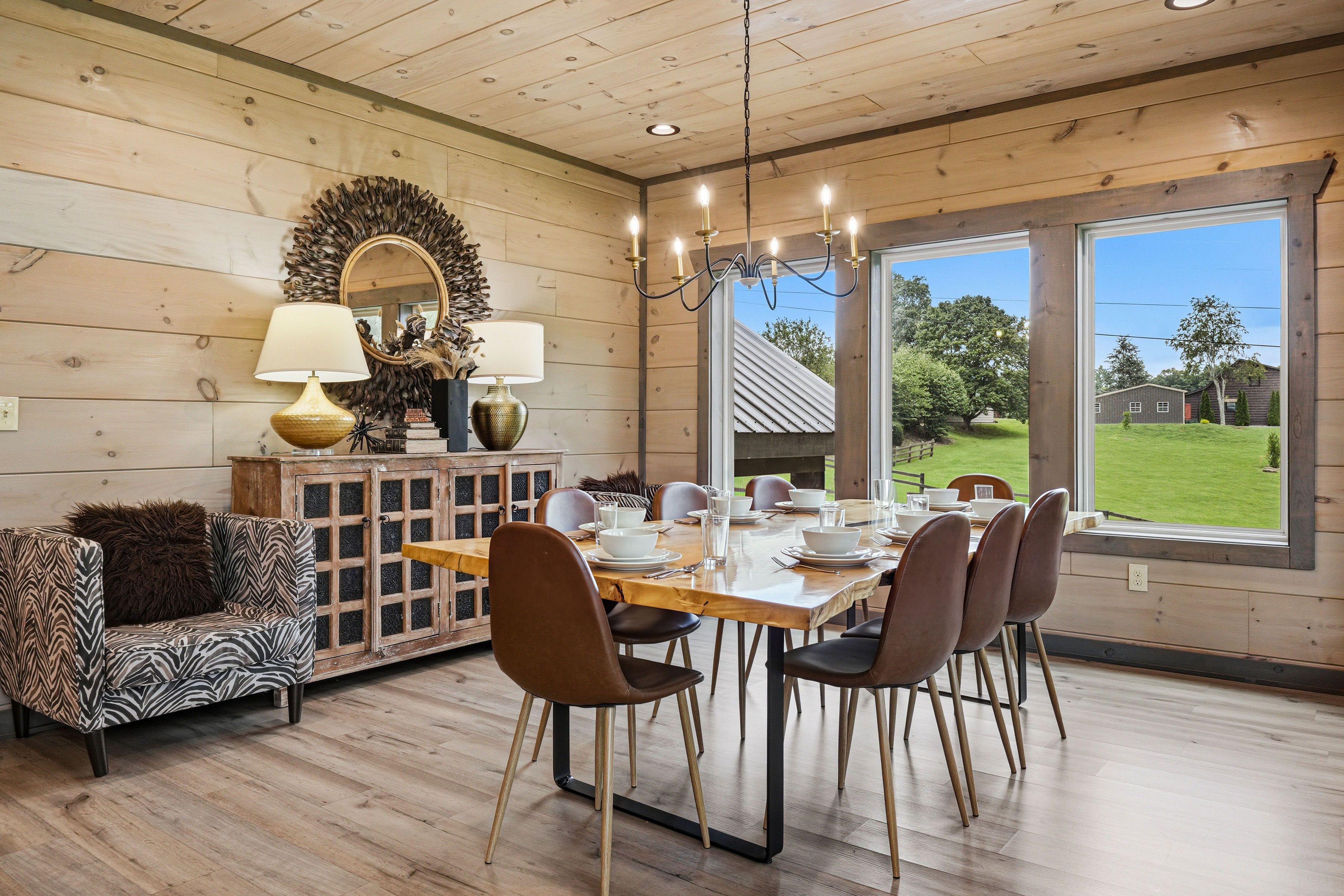 <span class="name">Dining area provides space for shared family meals</span>