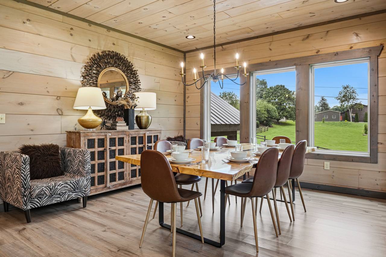 <span class="name">Dining area provides space for shared family meals</span> <span class="name">Dining area provides space for shared family meals</span>