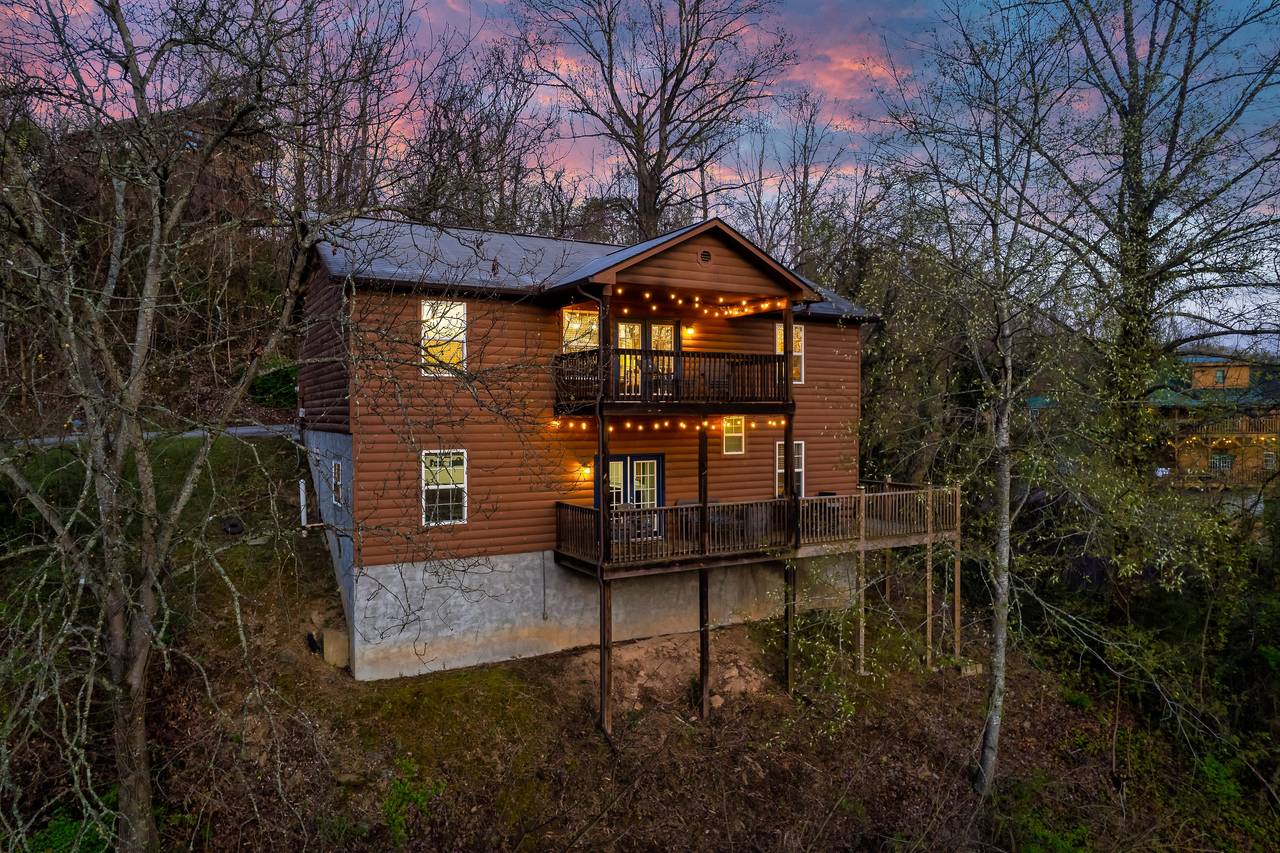 Welcome to Hideaway Hollow, Offered by Bear Tracts Welcome to Hideaway Hollow, Offered by Bear Tracts
