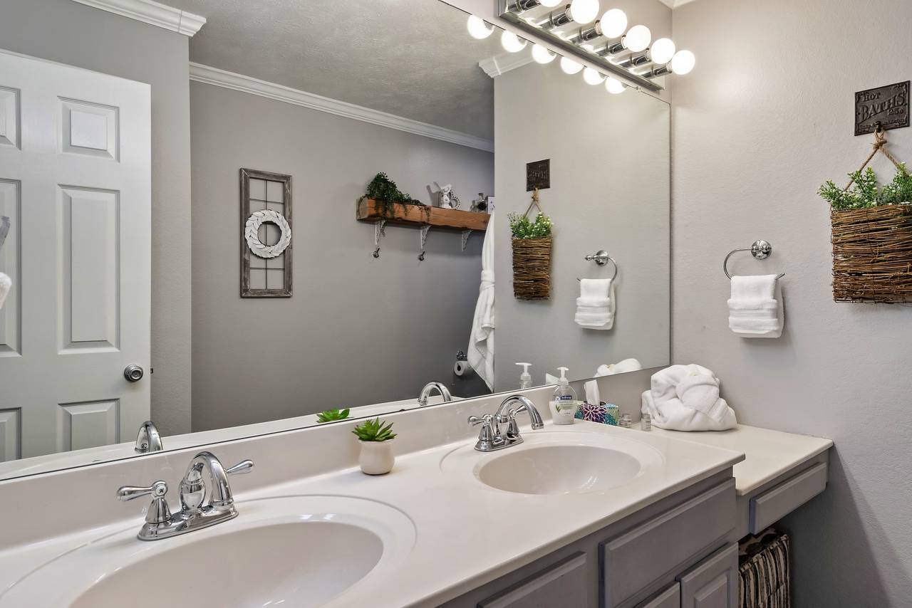 Ensuite bathroom attached to king bedroom with tub/shower combo Ensuite bathroom attached to king bedroom with tub/shower combo