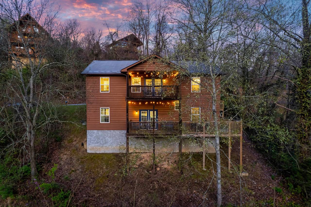 Welcome to Hideaway Hollow, Offered by Bear Tracts Welcome to Hideaway Hollow, Offered by Bear Tracts