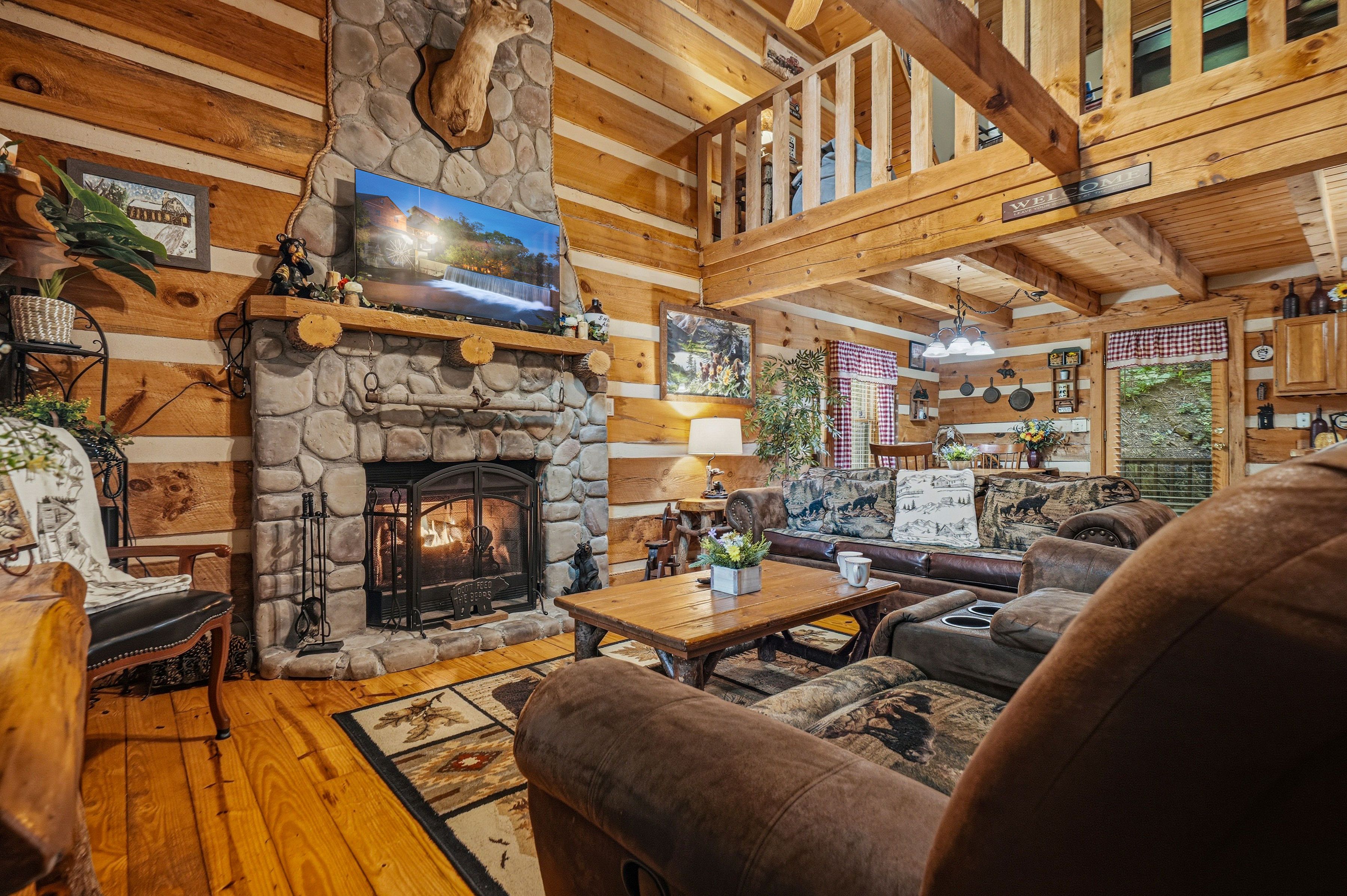 <span class="name">Open living area for relaxing after a day in the Smoky Mountains</span>