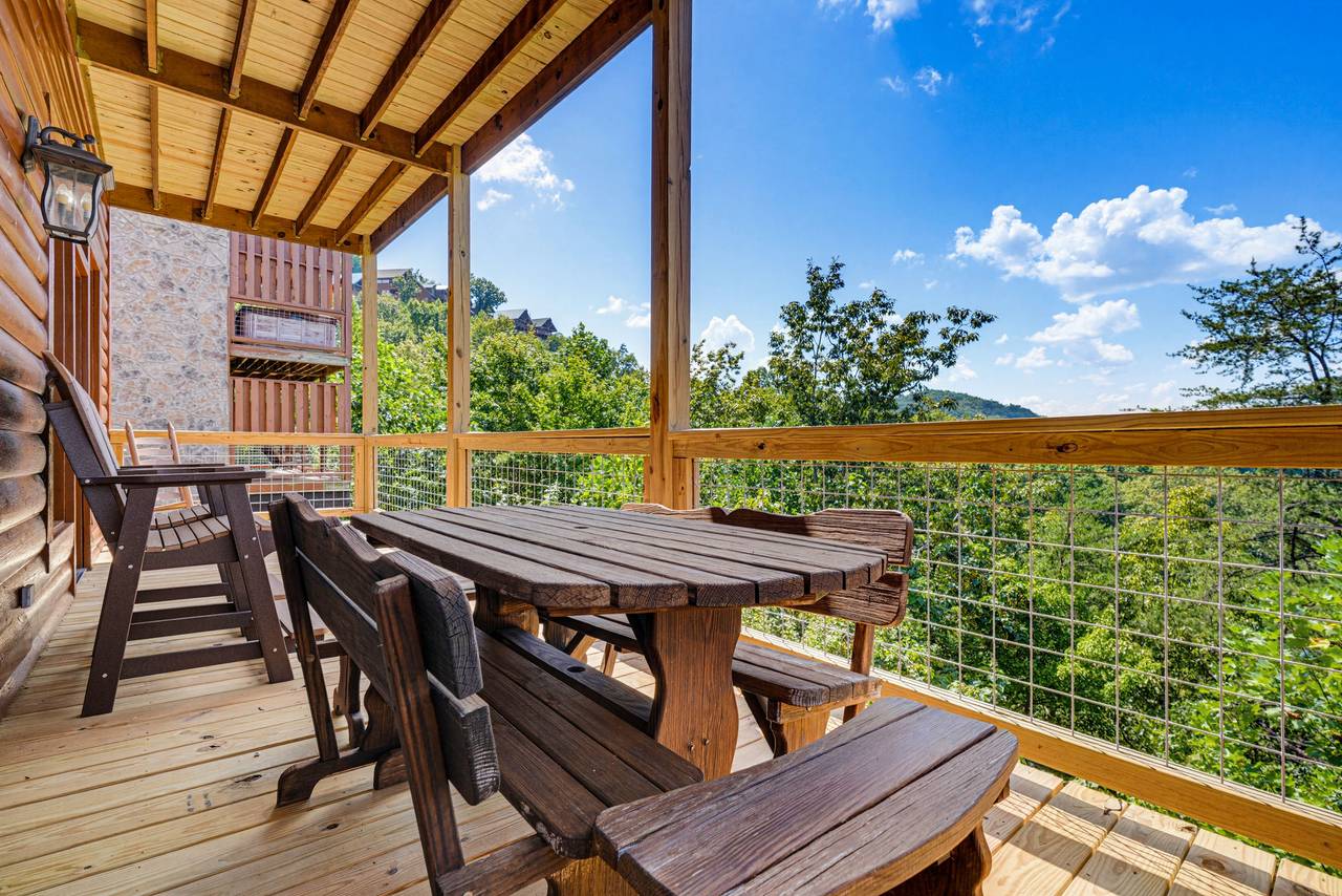 <span class="name">Enjoy meals outdoors at the deck table and chairs</span> <span class="name">Enjoy meals outdoors at the deck table and chairs</span>