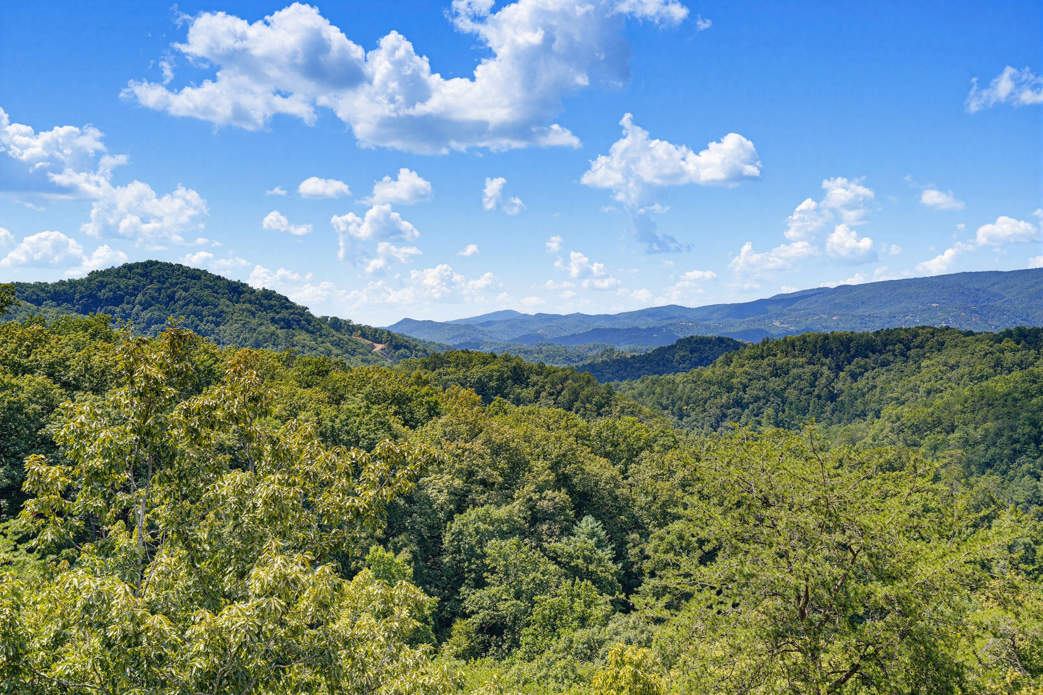 <span class="name">Gorgeous Great Smoky Mountain views await at Breath of Heaven</span>