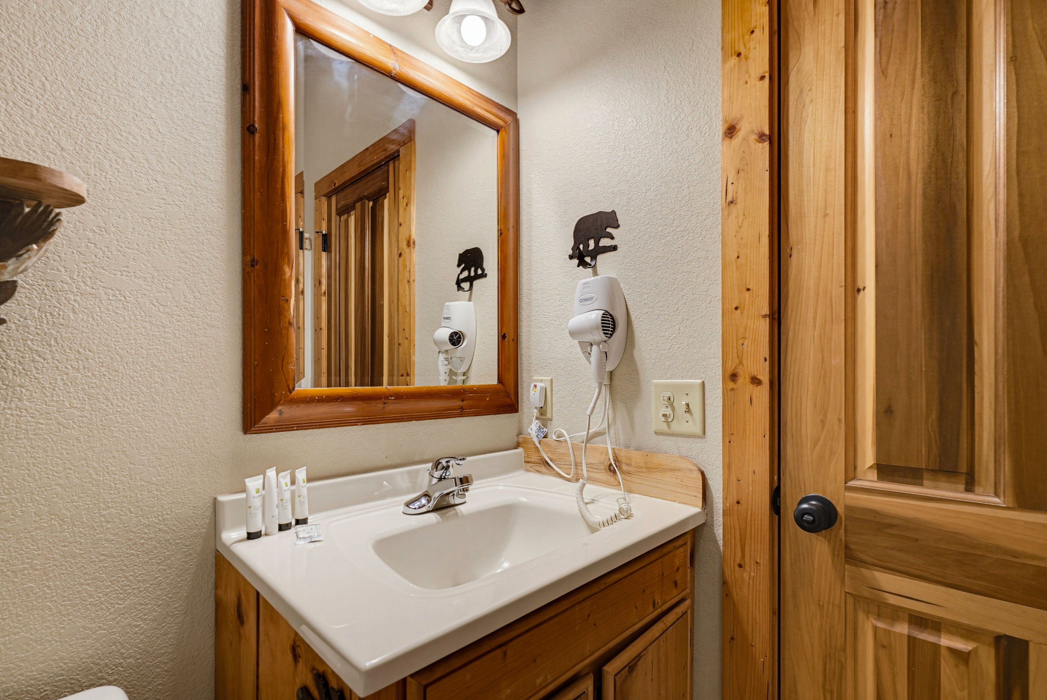 <span class="name">Private ensuite bathroom adds comfort and convenience</span>