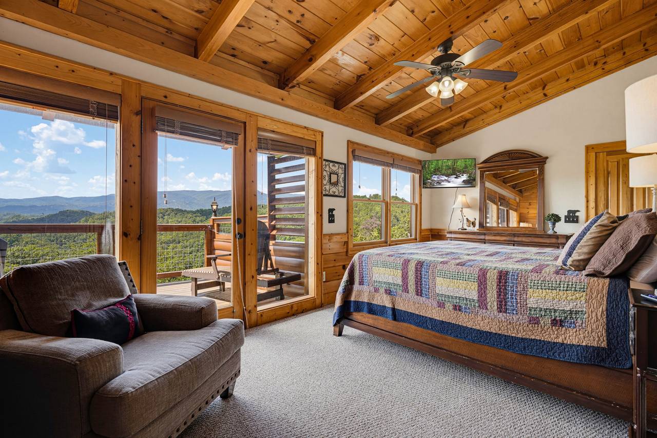 <span class="name">Spacious primary suite occupies the entire upper loft</span> <span class="name">Spacious primary suite occupies the entire upper loft</span>
