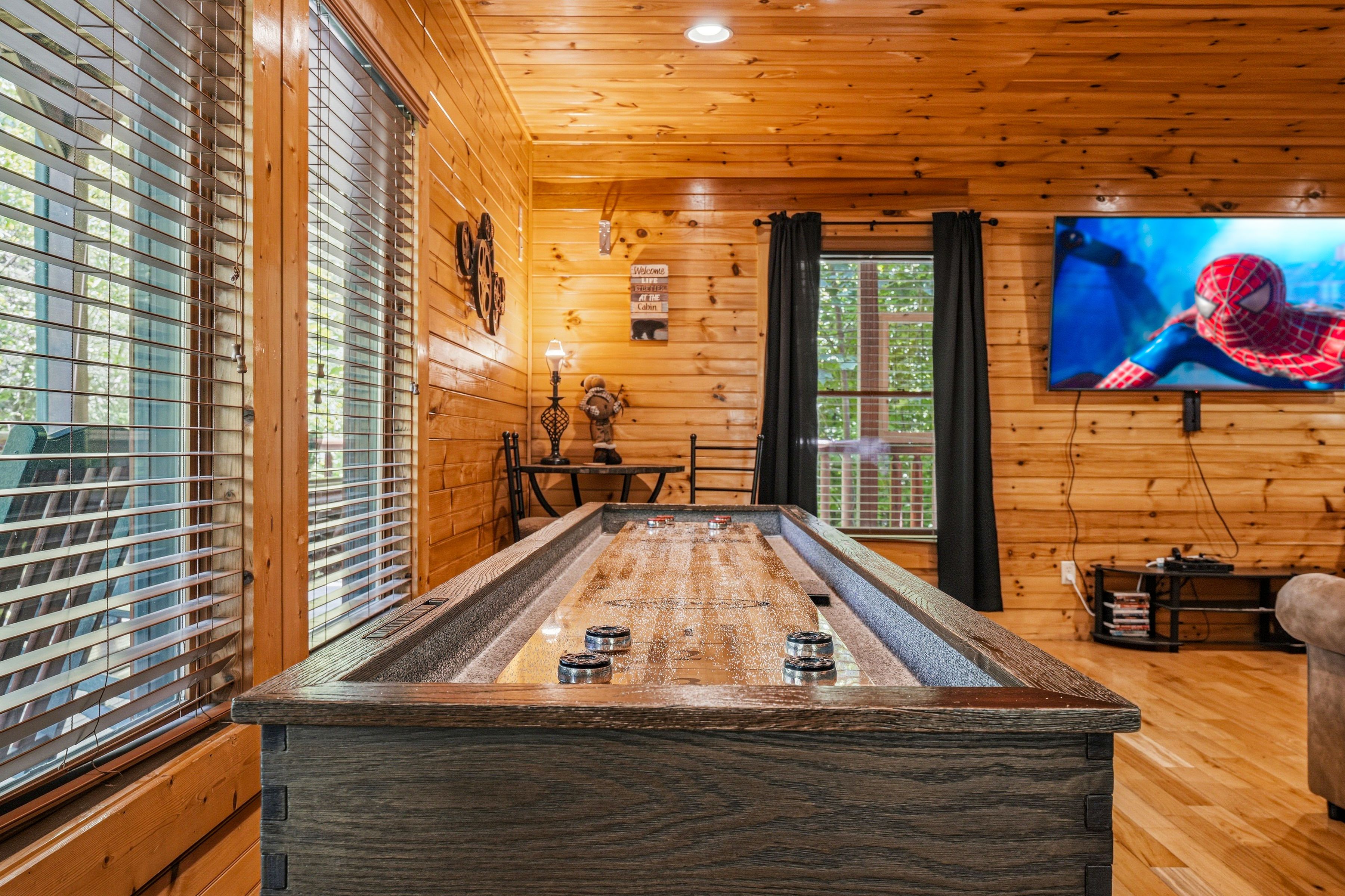 Shuffle board for friendly cabin competitions