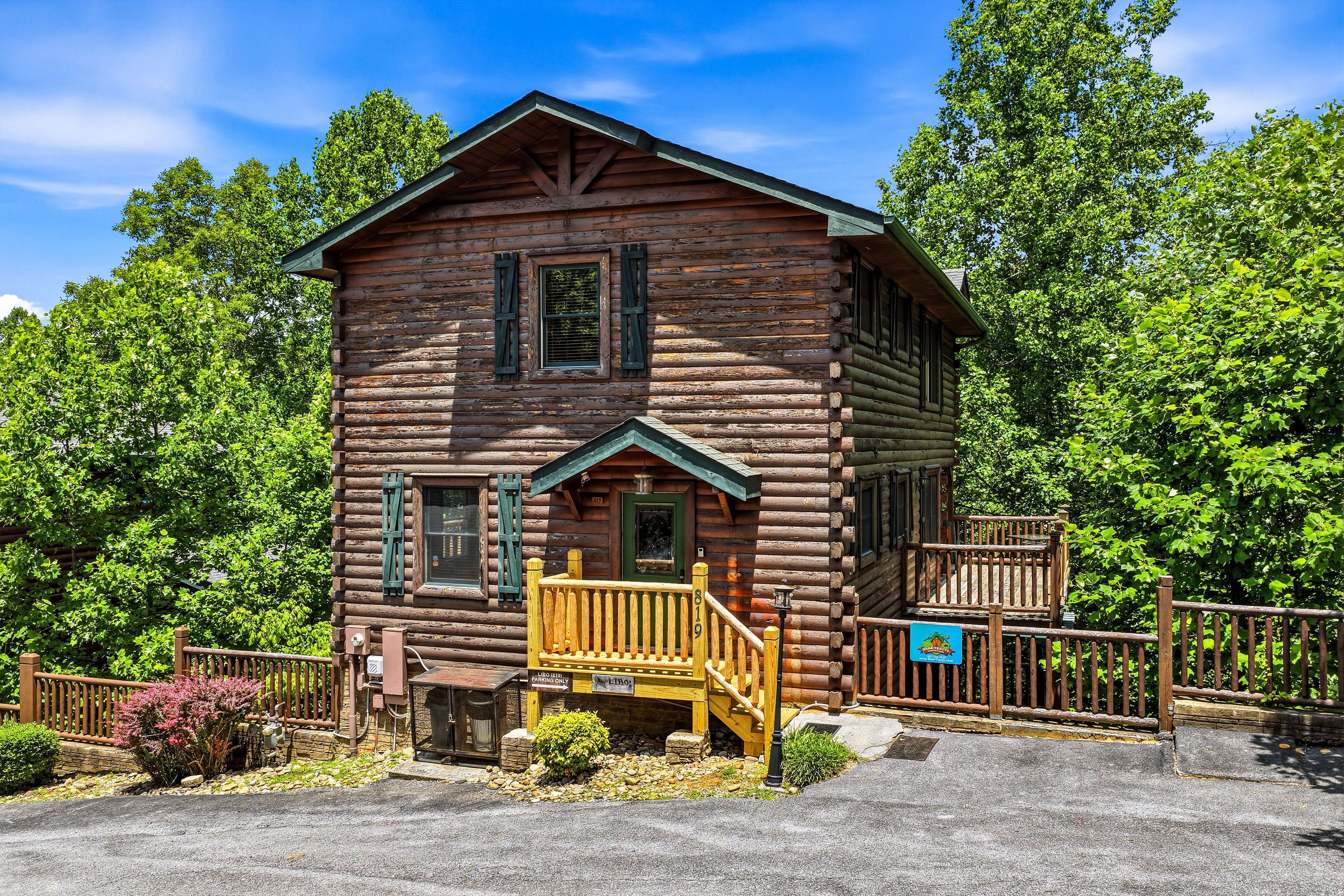 Welcome to Libo, offered by Bear Tracts Vacation Cabins