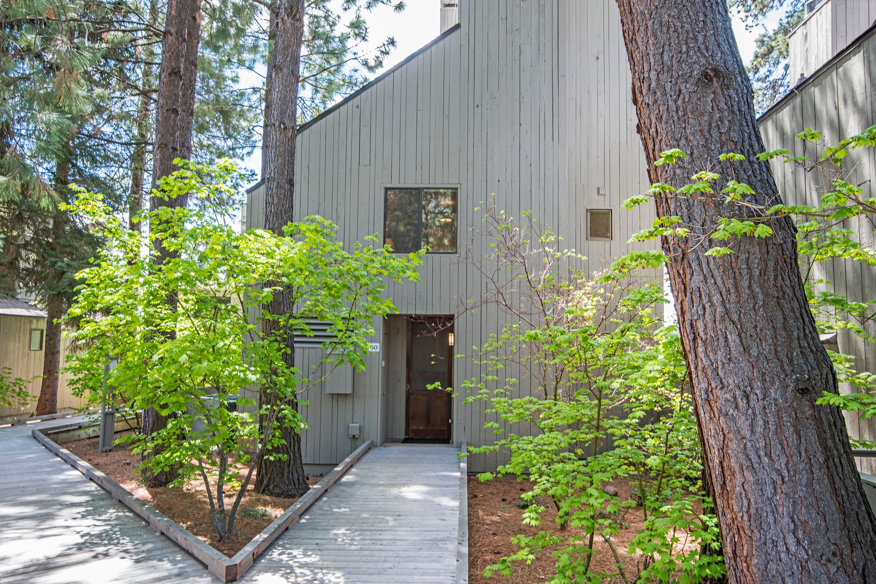 Country House Condo 050 Black Butte Realty Group