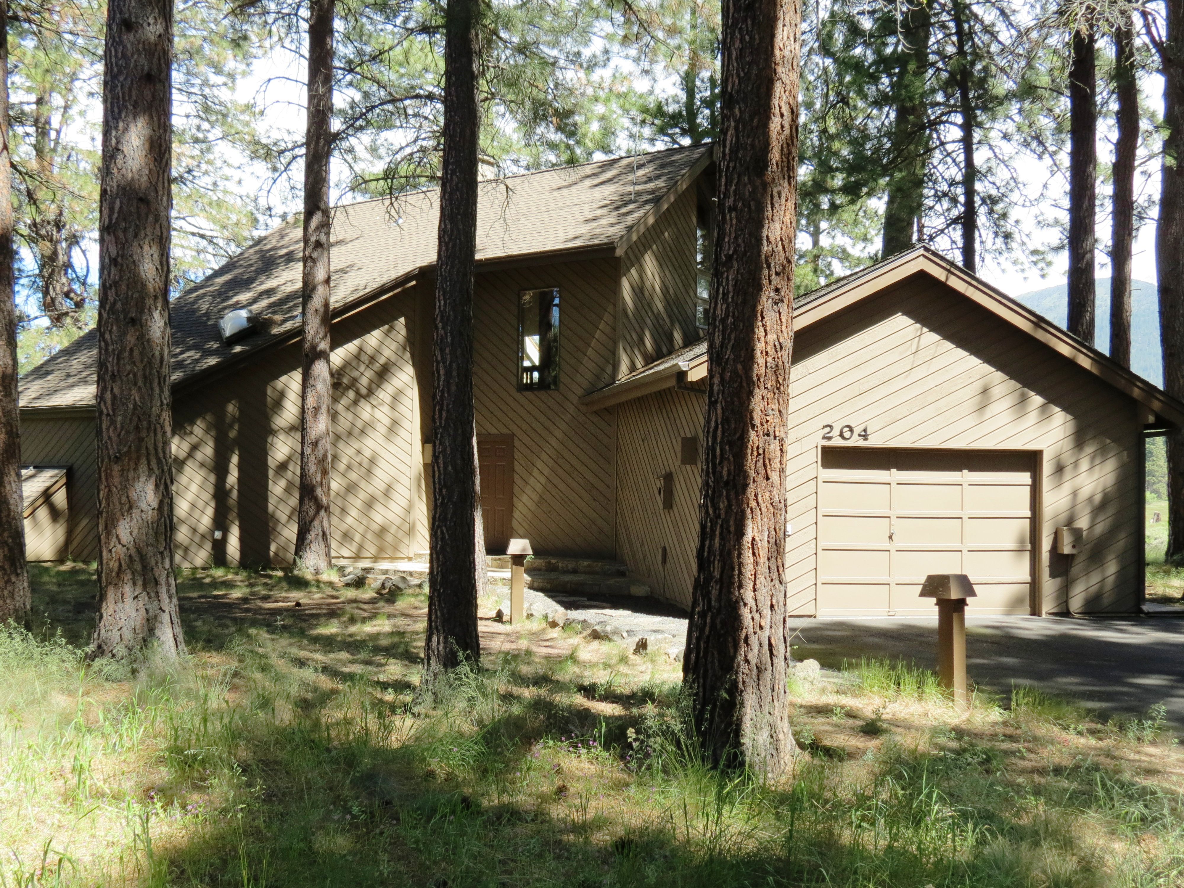 Glaze Meadow 204 Black Butte Realty Group