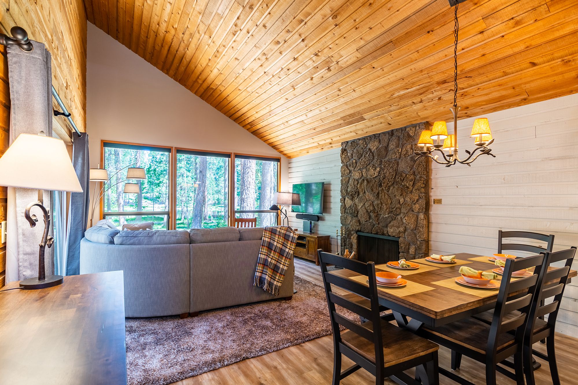 Aspen House 023 Black Butte Realty Group