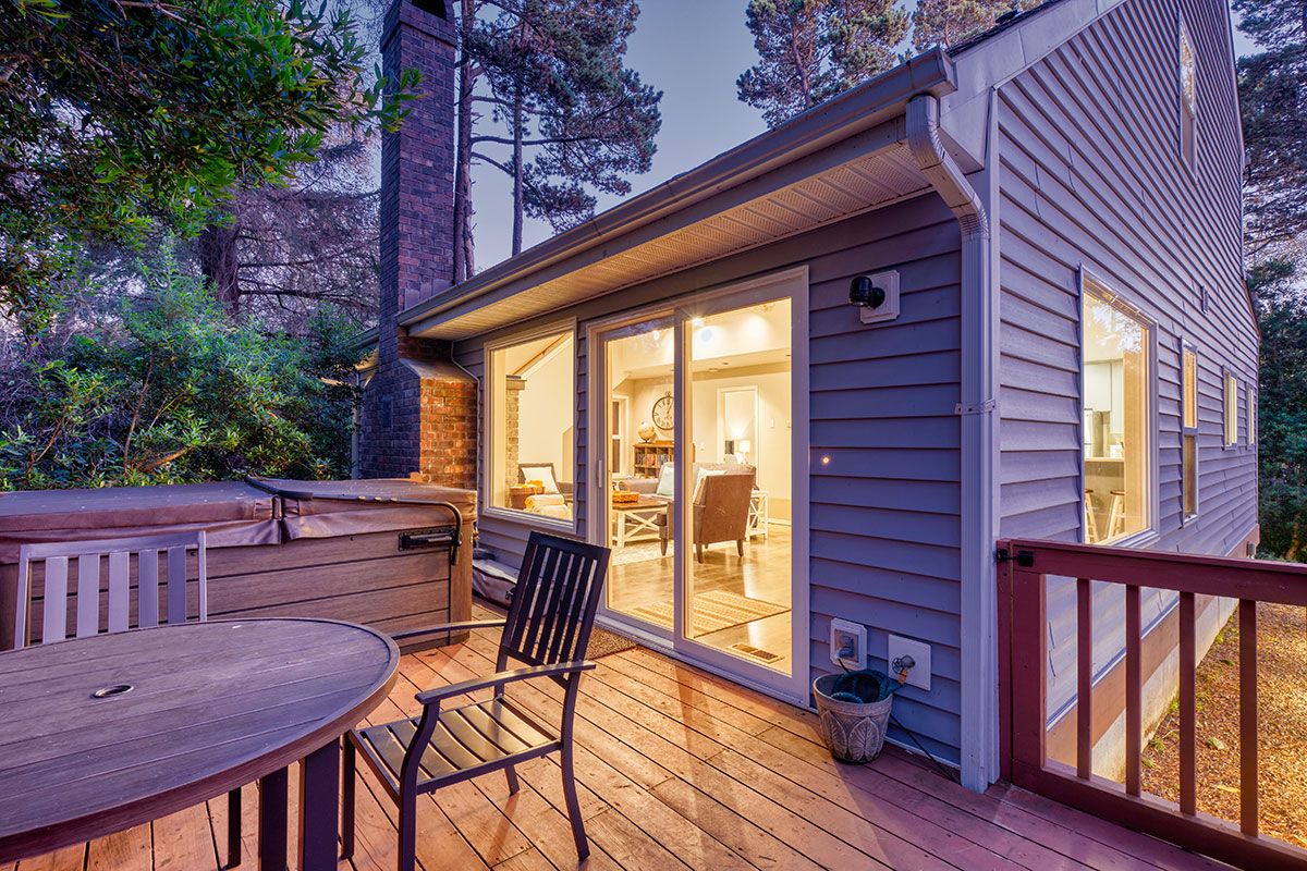 Sisu Beach House Bloomer Estates Hot Tub Vacation Rental near Ocean