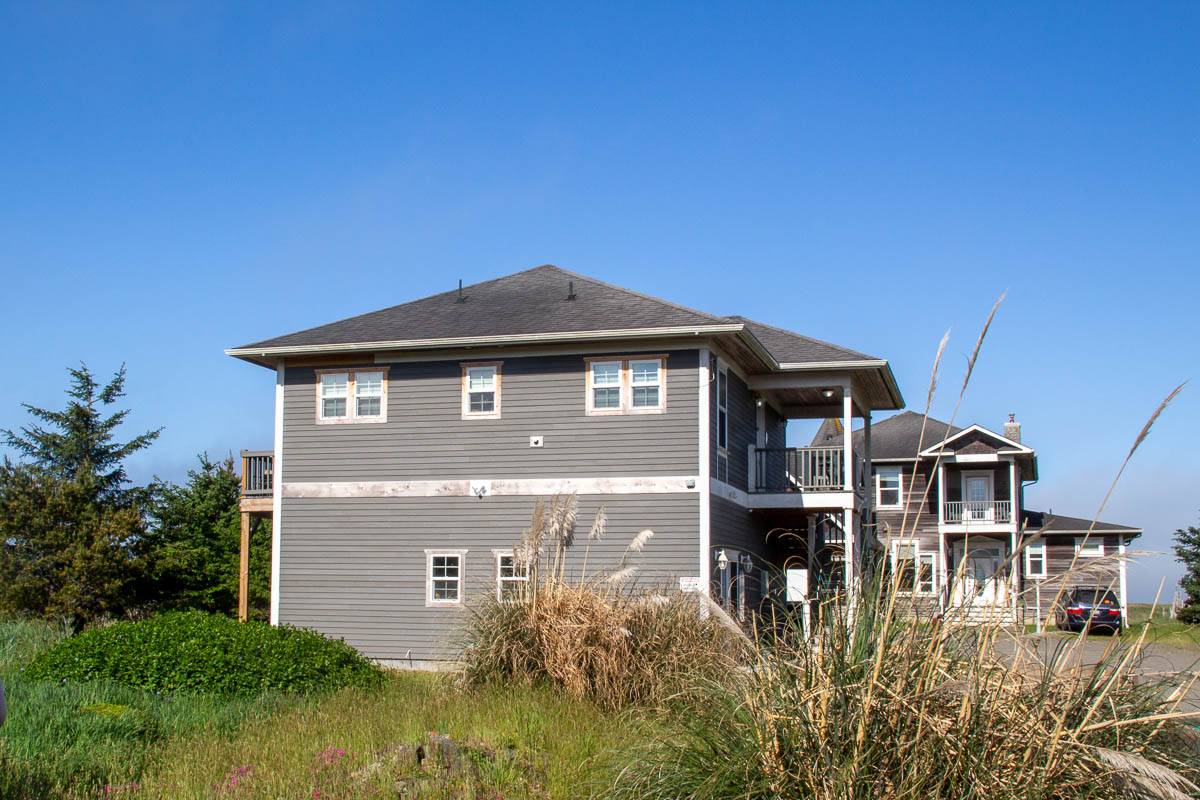 Knole and Knole Guest Bloomer Estates Vacation Rentals