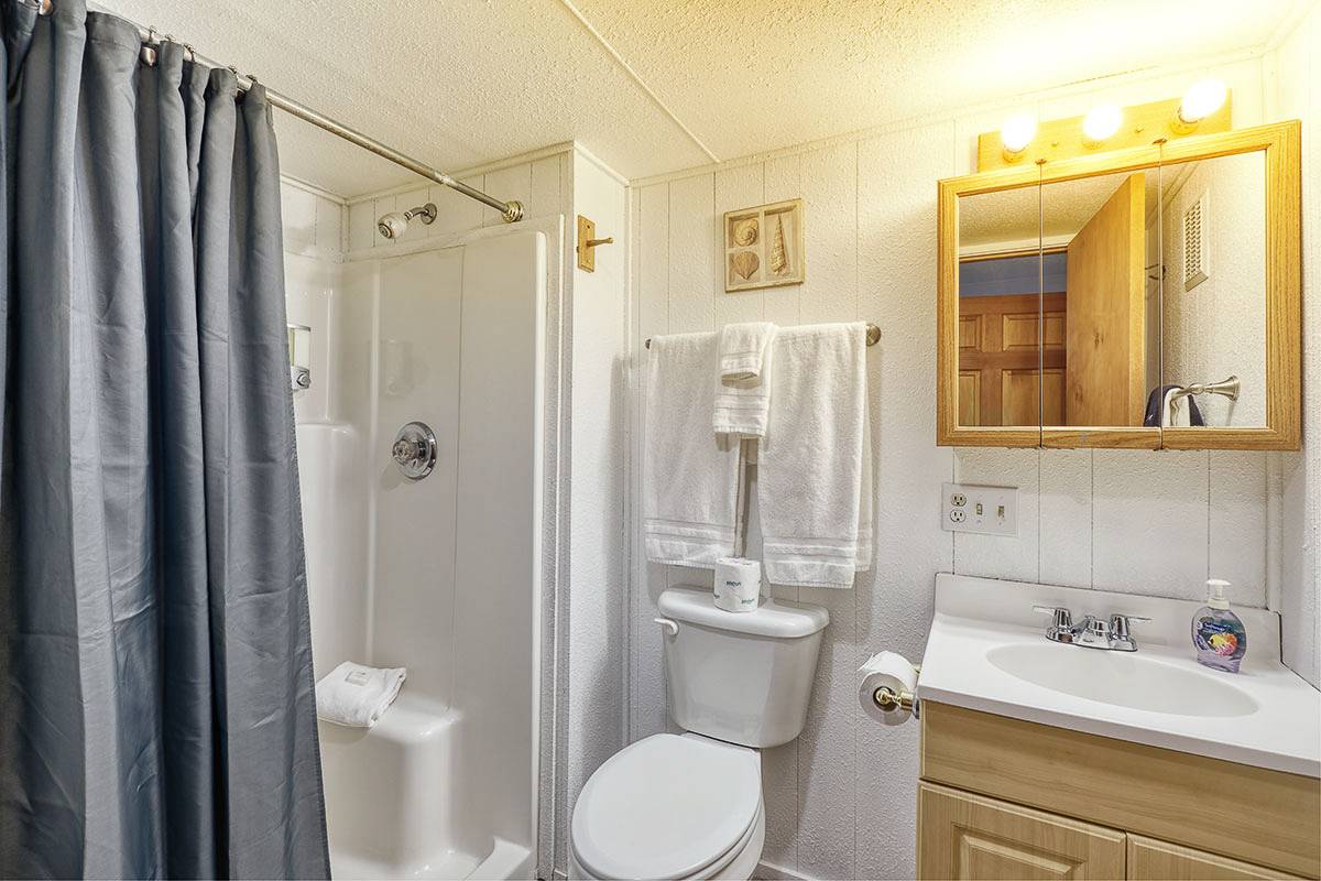 Surfview 3 Bloomer Estates Hot Tub Vacation Rental near Long Beach