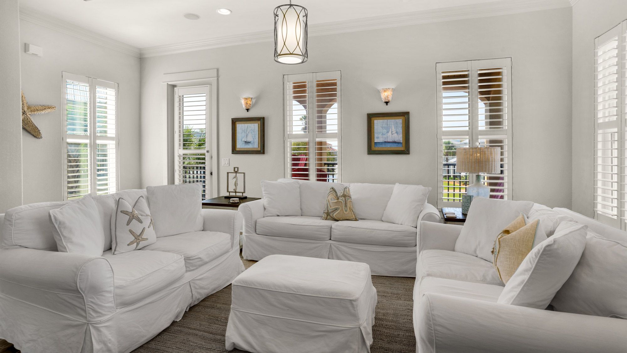 Lazy Days - 2nd Floor Living area with direct balcony access